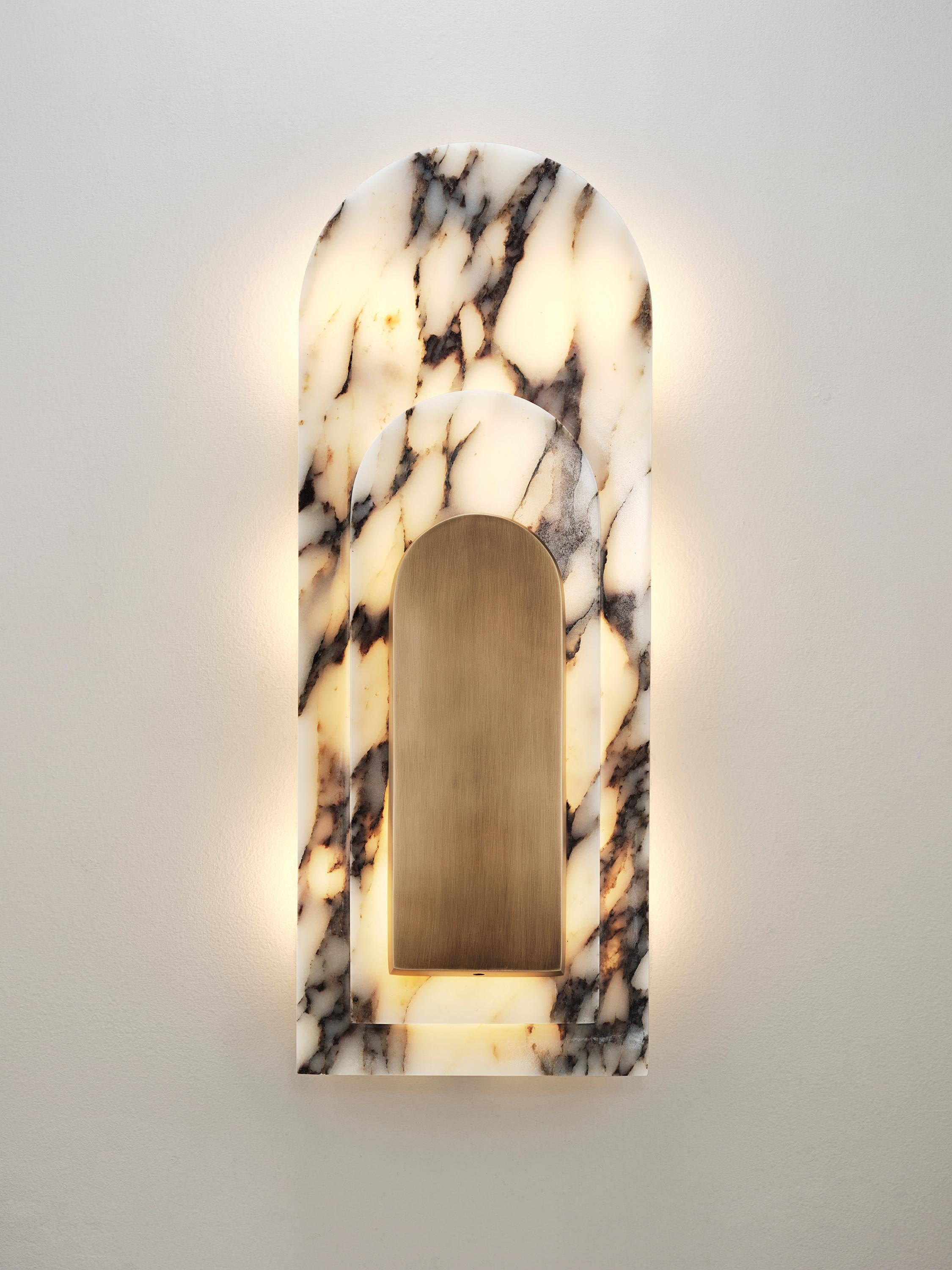 Lámpara grande STATEN ISLAND de mármol calacatta y latón by Blueprint Lighting Siglo XXI y contemporáneo en venta