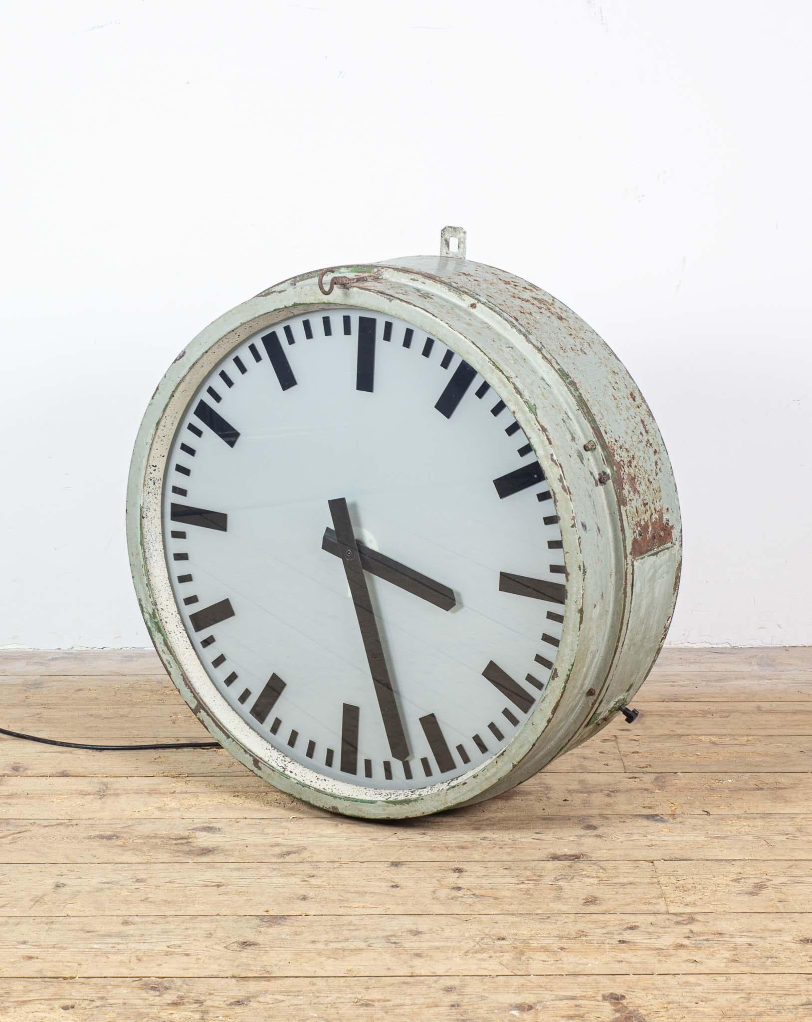 Grande horloge murale de gare avec Lights en vente 1