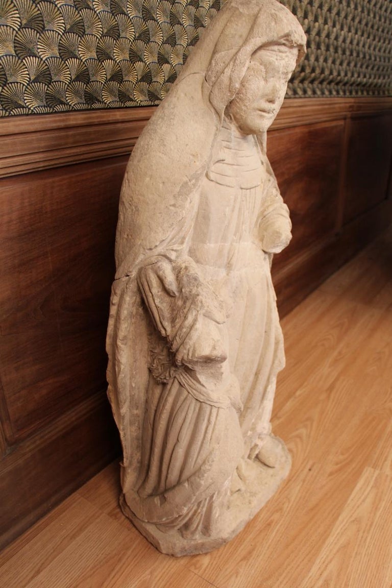 Large Statue of Saint Anne in Limestone XVth For Sale at 1stDibs