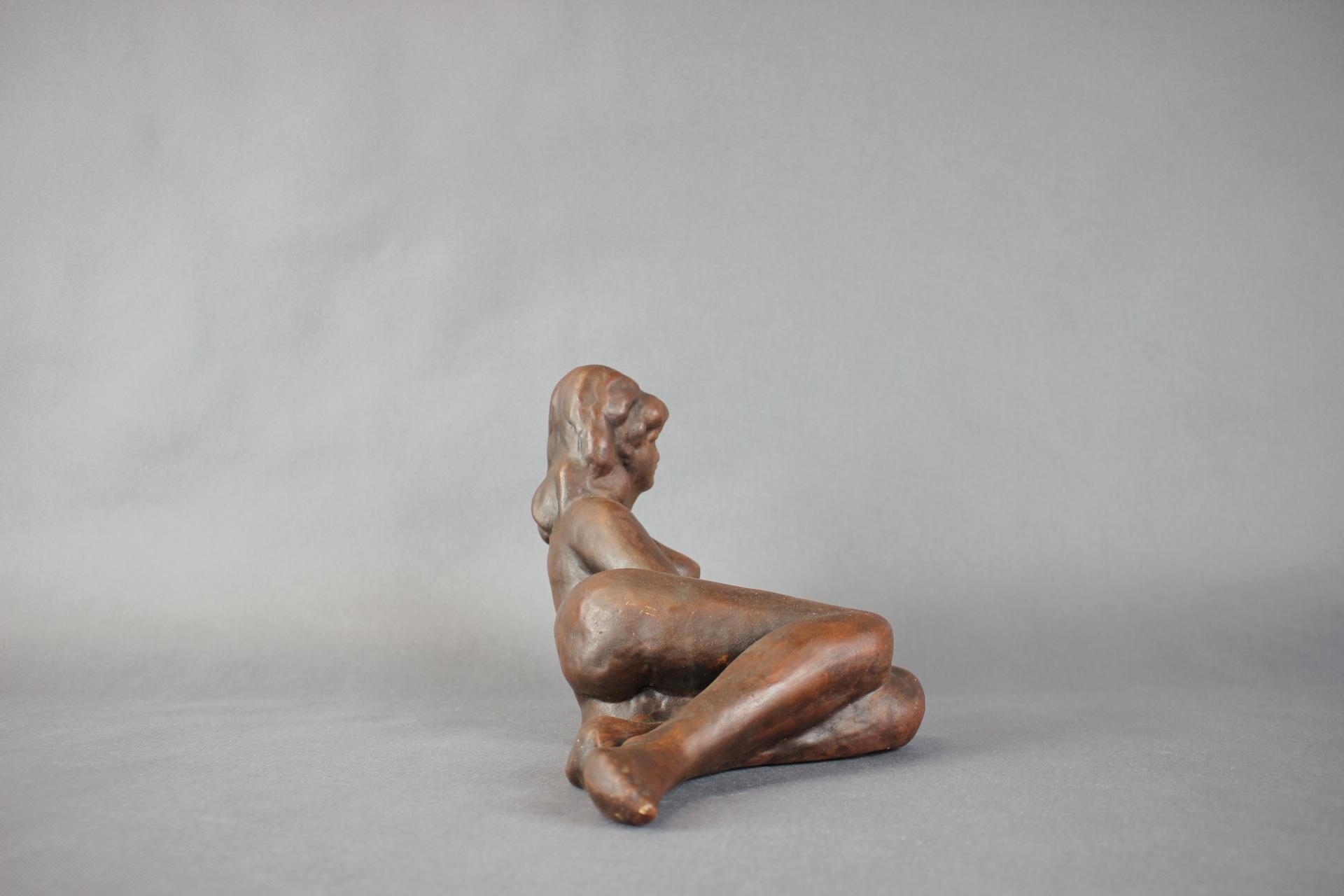 Gran estatuilla de Acto de Bohumil Kokrda, Checoslovaquia, años 80 Cerámico en venta