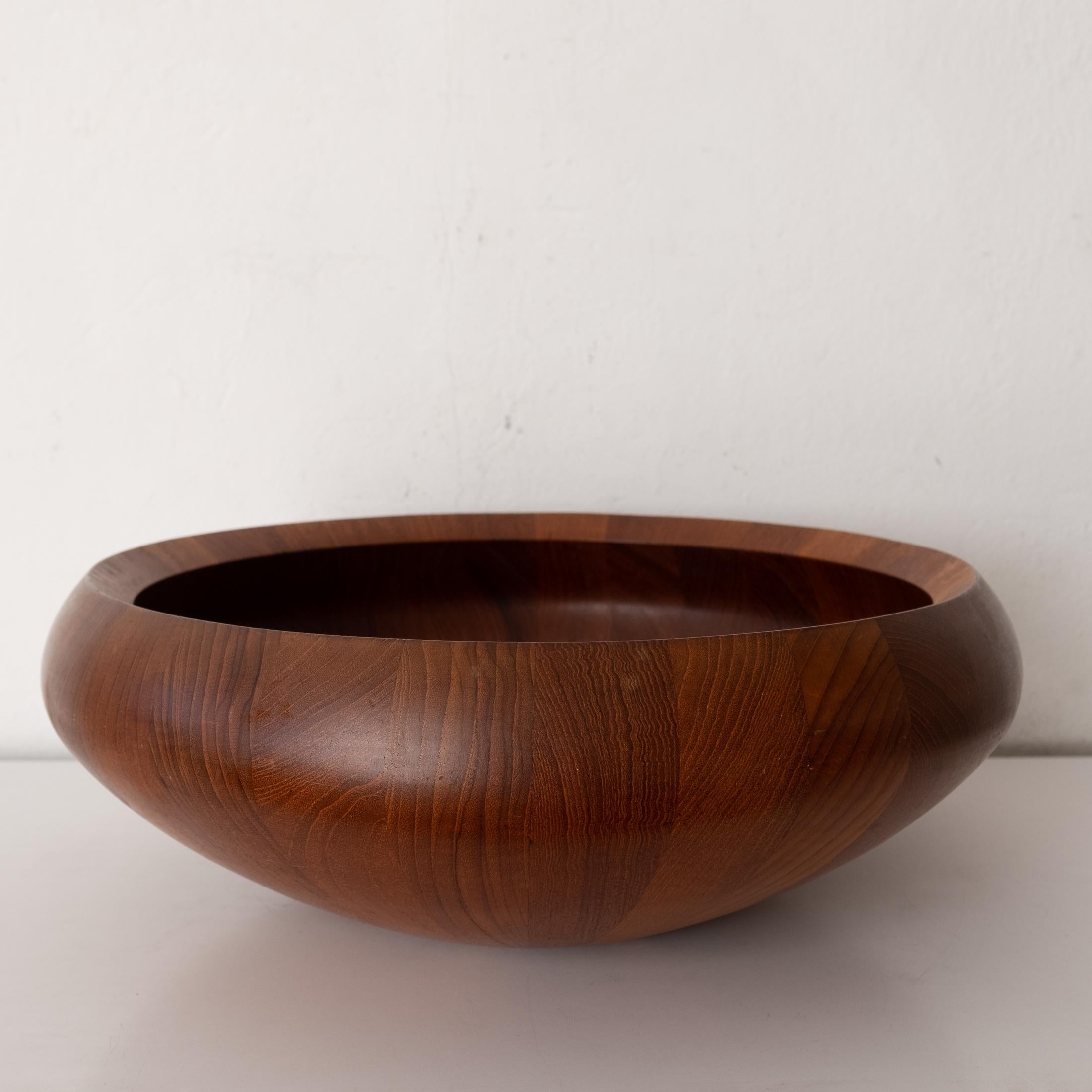 Large Staved Teak Bowl by Jens Quistgaard for Dansk In Good Condition In San Diego, CA