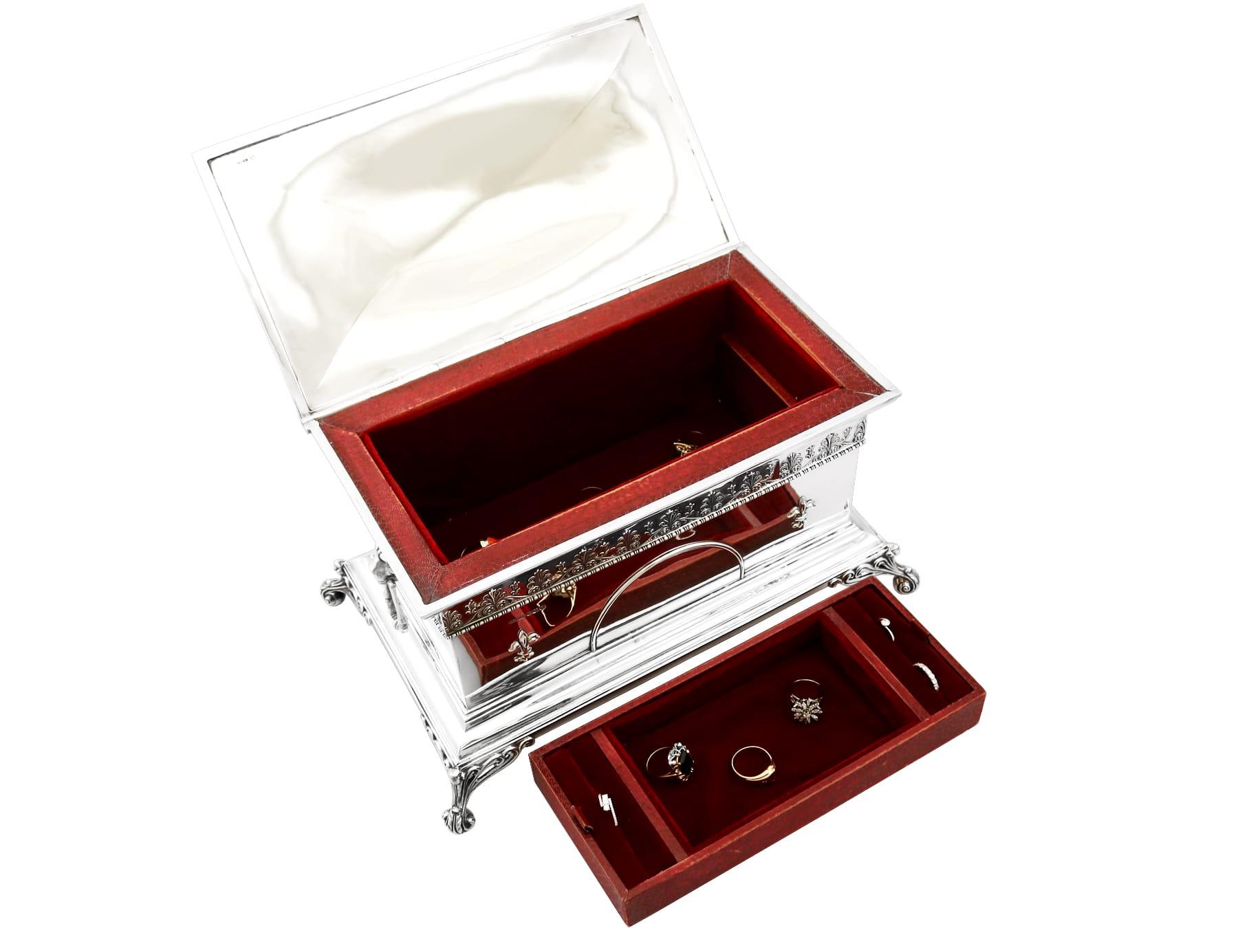 Large Sterling Silver Jewellery Casket For Sale 2