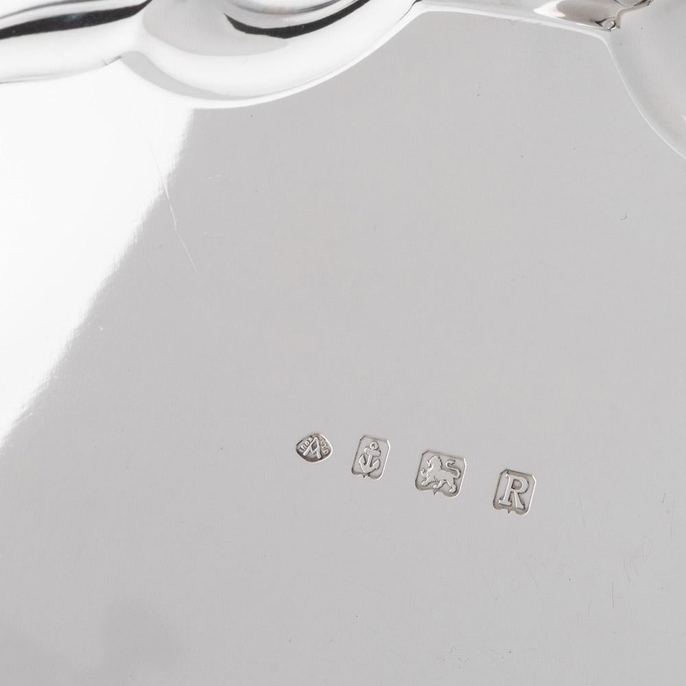 Metà XX secolo Grande salver in argento Sterling Birmingham 1941 in vendita