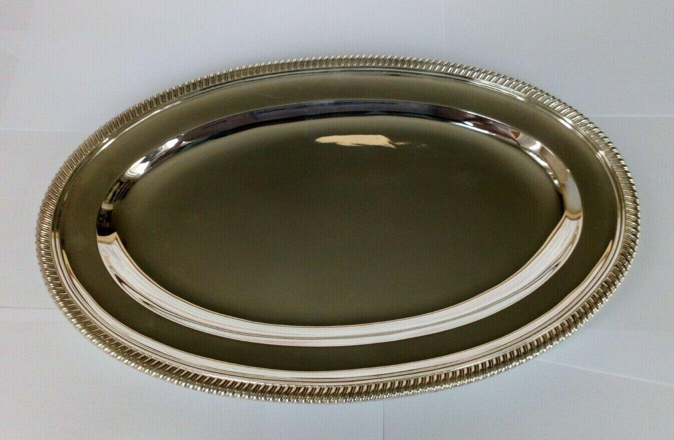 Large Sterling Silver Tray by Goldsmiths & Silversmiths Co Ltd, 1933 In Good Condition For Sale In London, GB