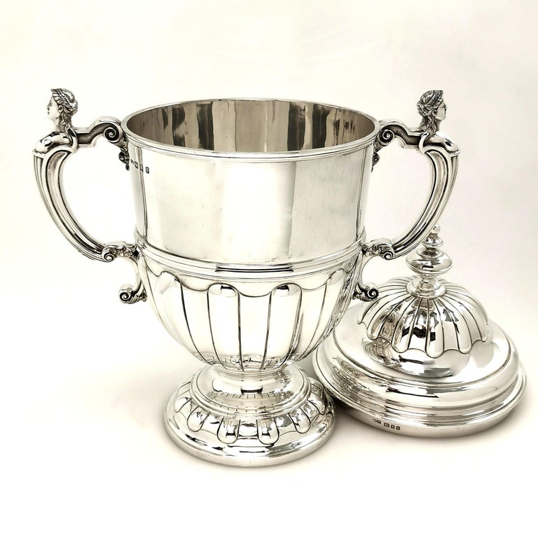 Large Sterling Silver Trophy Lidded Cup and Cover 1930 Champagne Cooler In Good Condition For Sale In London, GB
