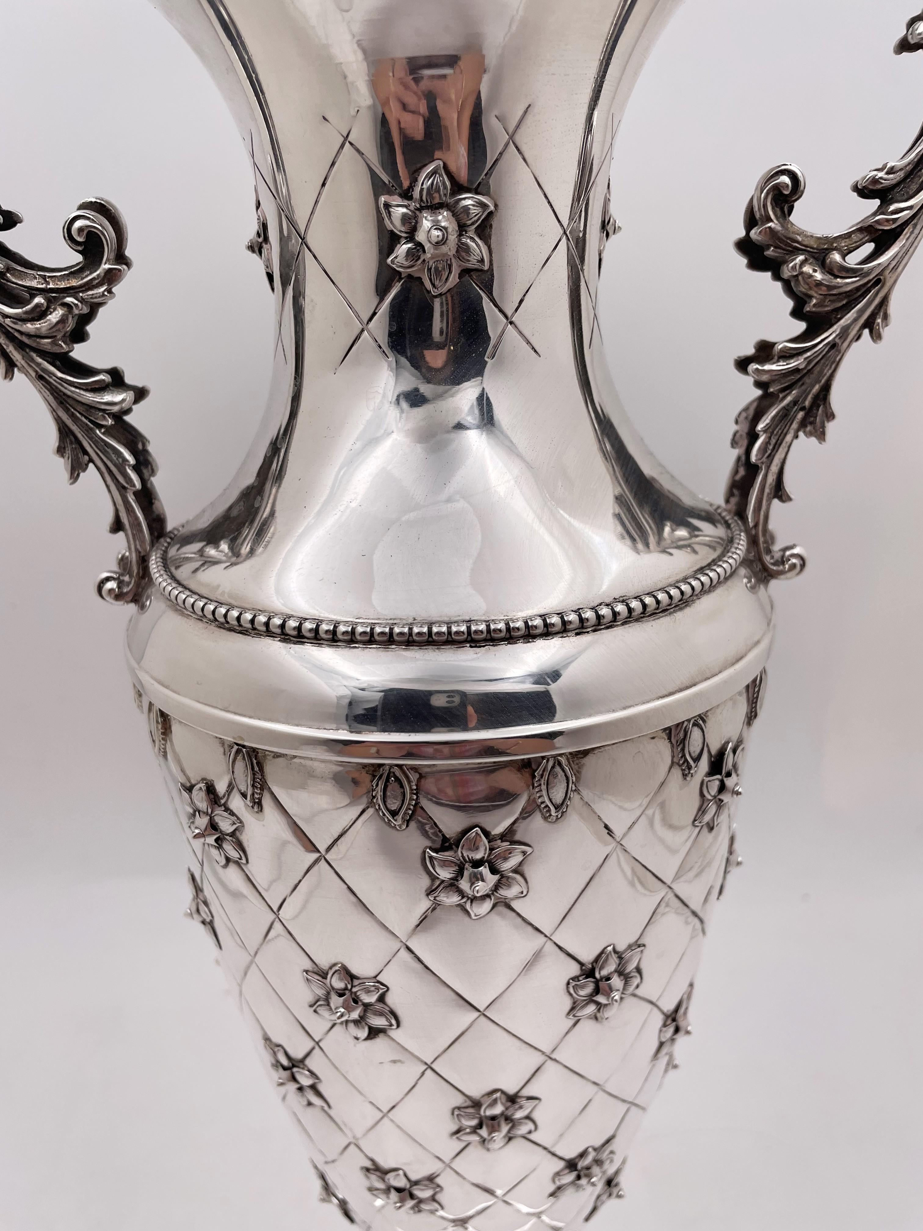 Large Sterling Silver Two-Handled Vase in Buccellati Style For Sale 1