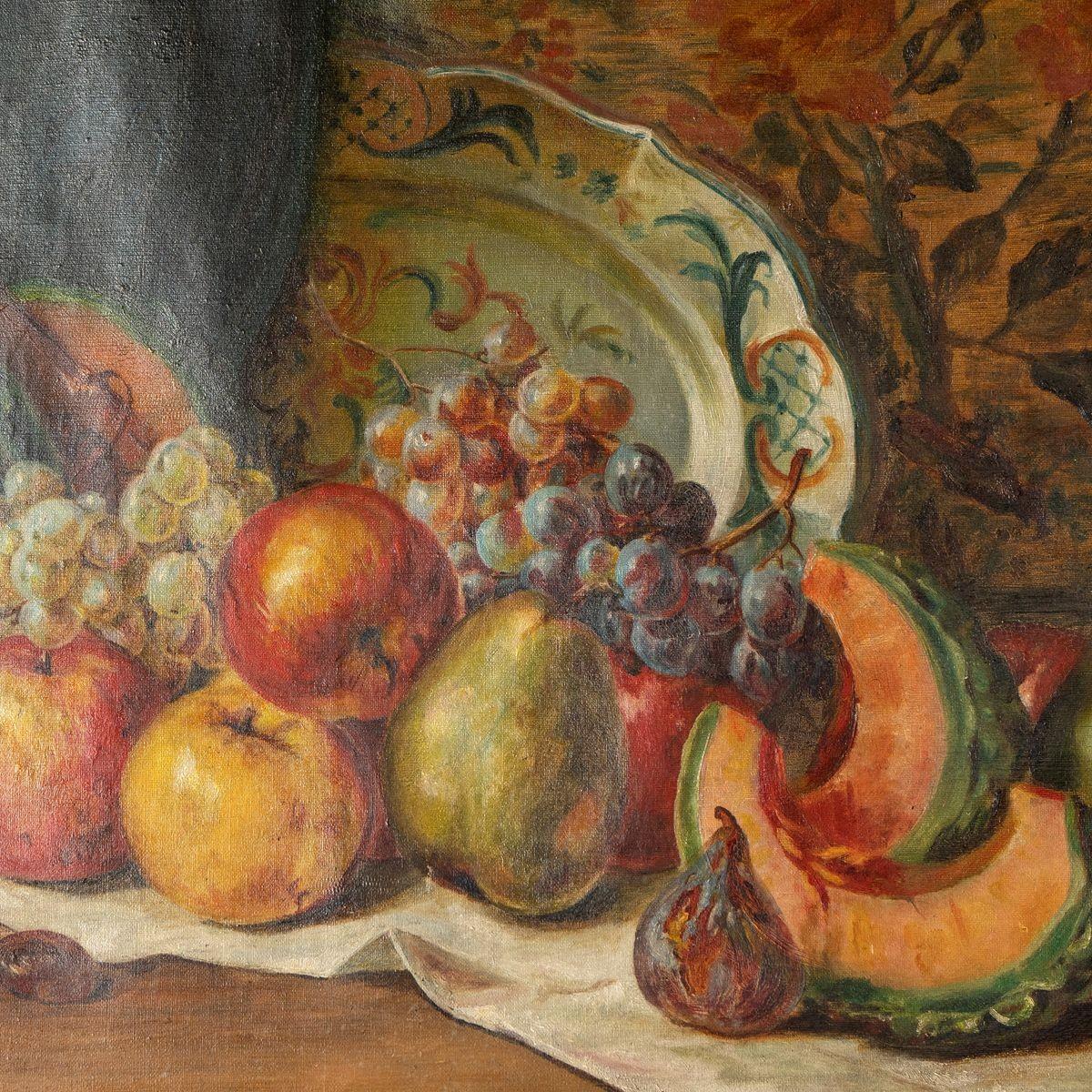 Antike Original Öl auf Leinwand Gemälde

Es zeigt eine Fülle von Früchten auf einem Küchentisch, darunter Melonen, Granatäpfel und Feigen, zusammen mit einem wunderschönen antiken Ladegerät, einem Obstmesser und dem obligatorischen Glas