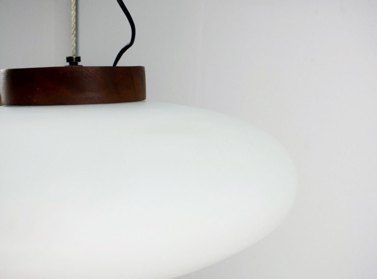 Large Stilnovo Pendant Brushed Satin Glass Diffuser and Wood, Italy, 1950s For Sale 4