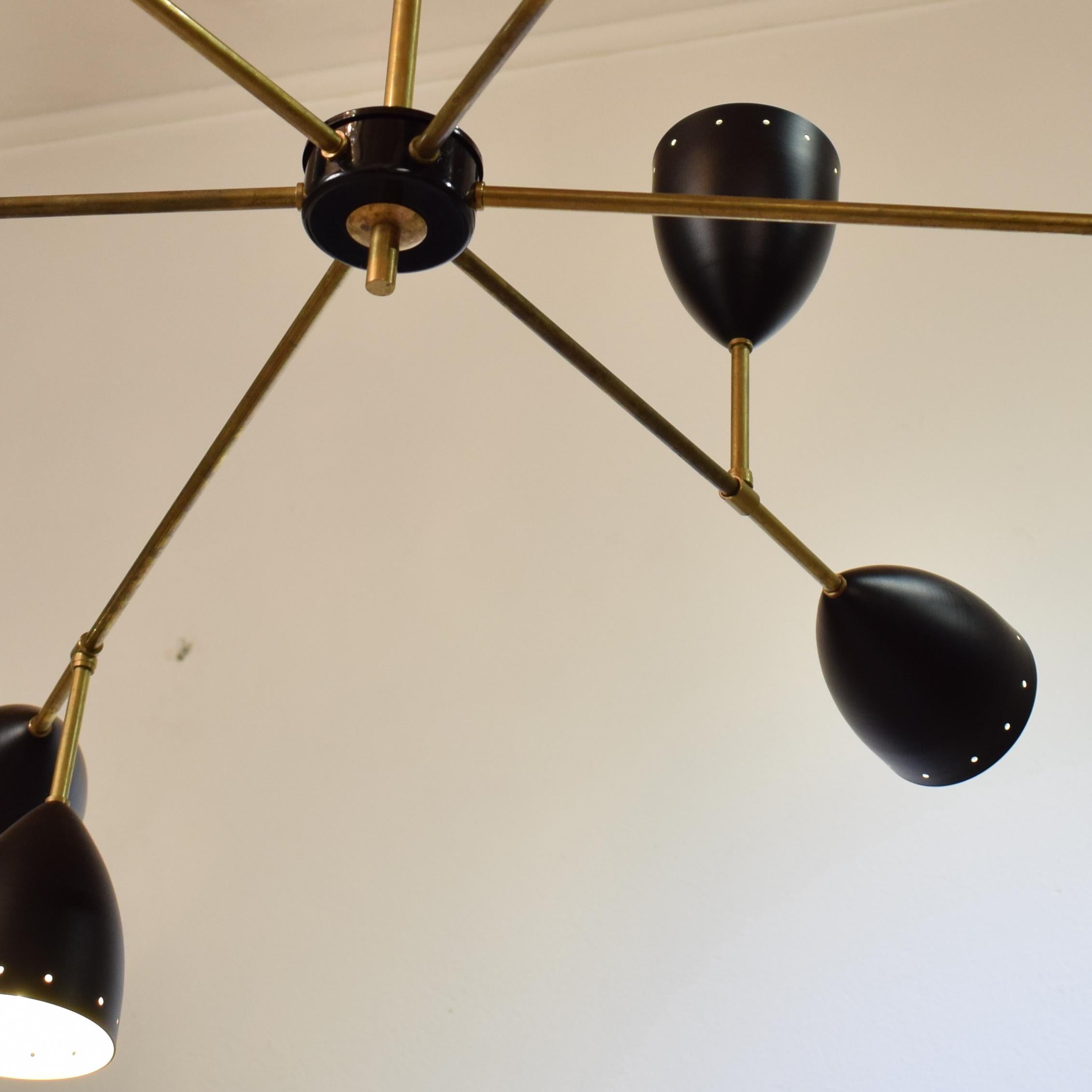 Italian Large Mid-Century Style Stilnovo Chandelier in Brass and Black Lacquered Metal For Sale