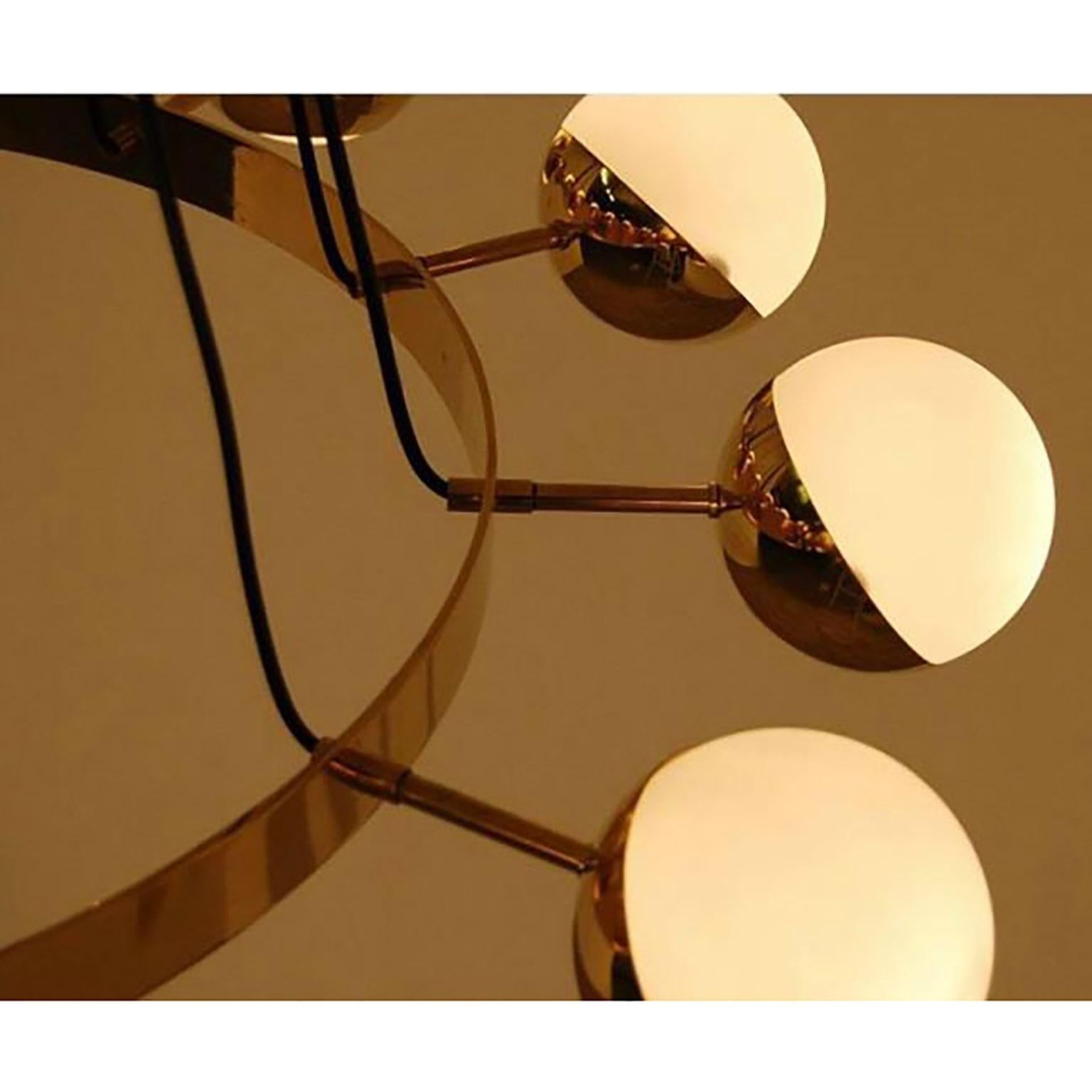 Large Stilnovo Style Italian Chandelier 12 Lights, Made of Brass and Glass For Sale 2