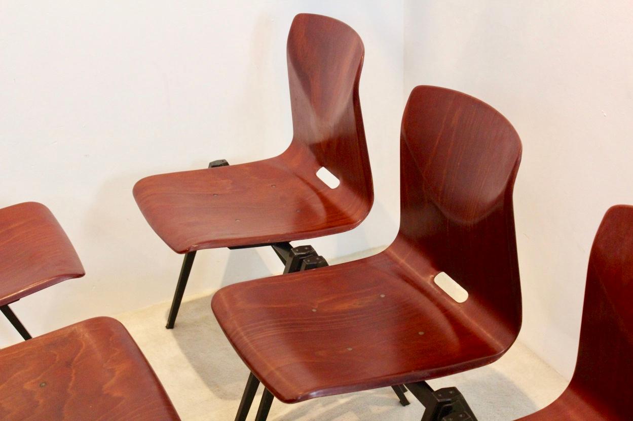 Large Stock Stackable Pagholz Galvanitas S22 Industrial Diner Chairs in Brown In Good Condition For Sale In Voorburg, NL