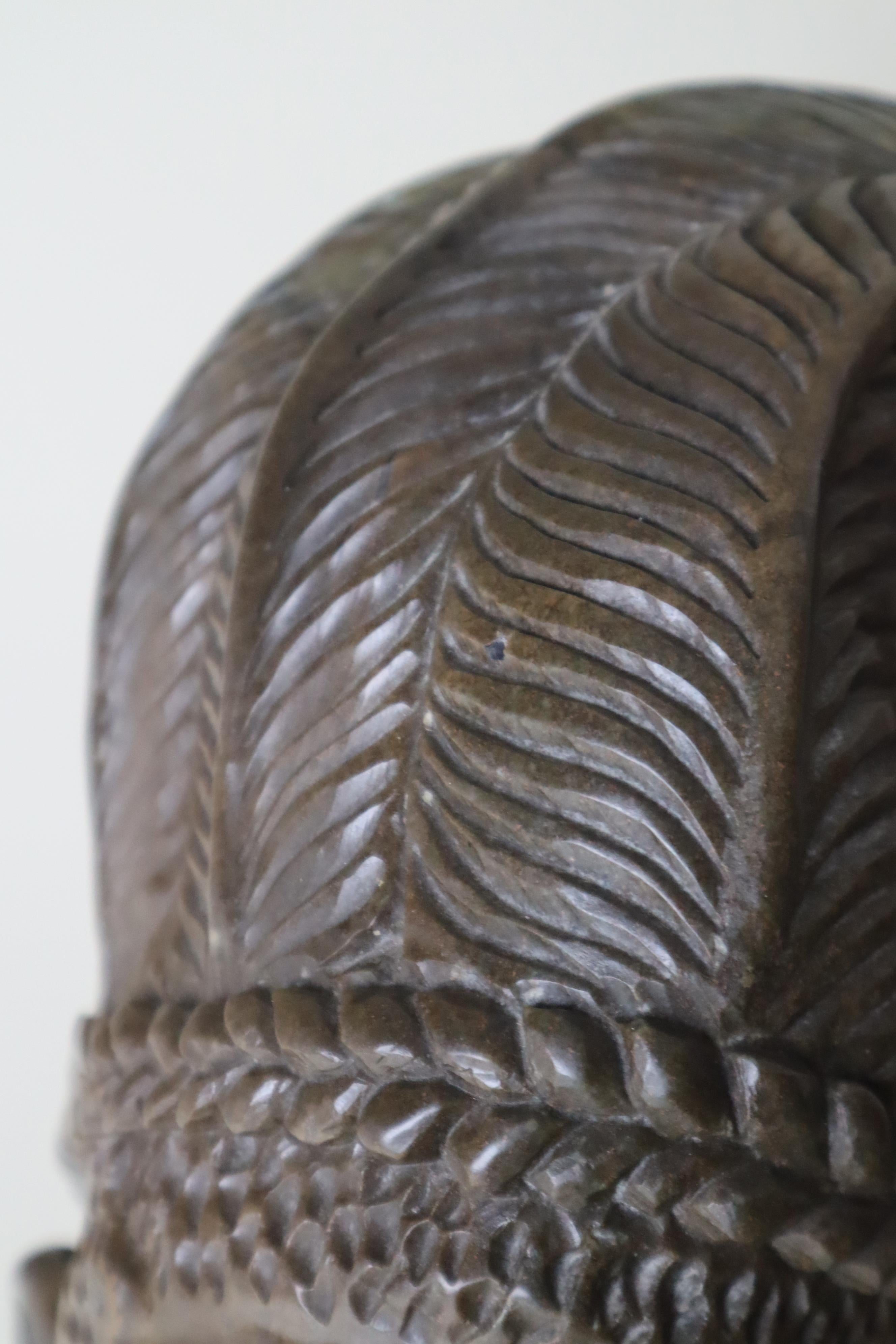 Metà XX secolo Grande busto in pietra di un capo africano Shona proveniente da Verdit Tendayi Tandi in vendita