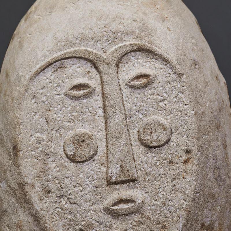 Gran Escultura de Piedra, Piedra Tallada, Obra Contemporánea. Moderno en venta