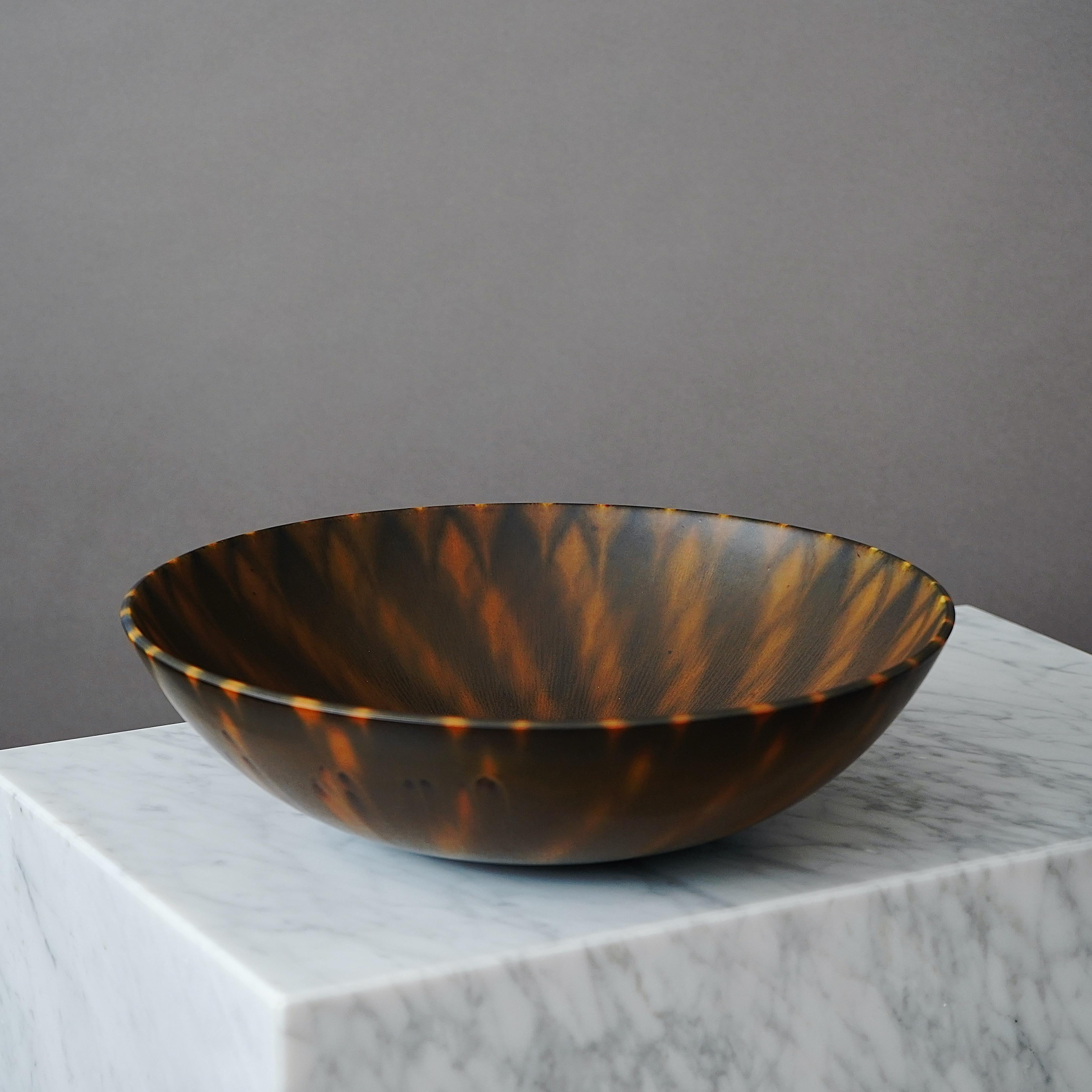 Gran cuenco de gres de Berndt Friberg para Gustavsberg Studio, Suecia, 1962 siglo XX en venta