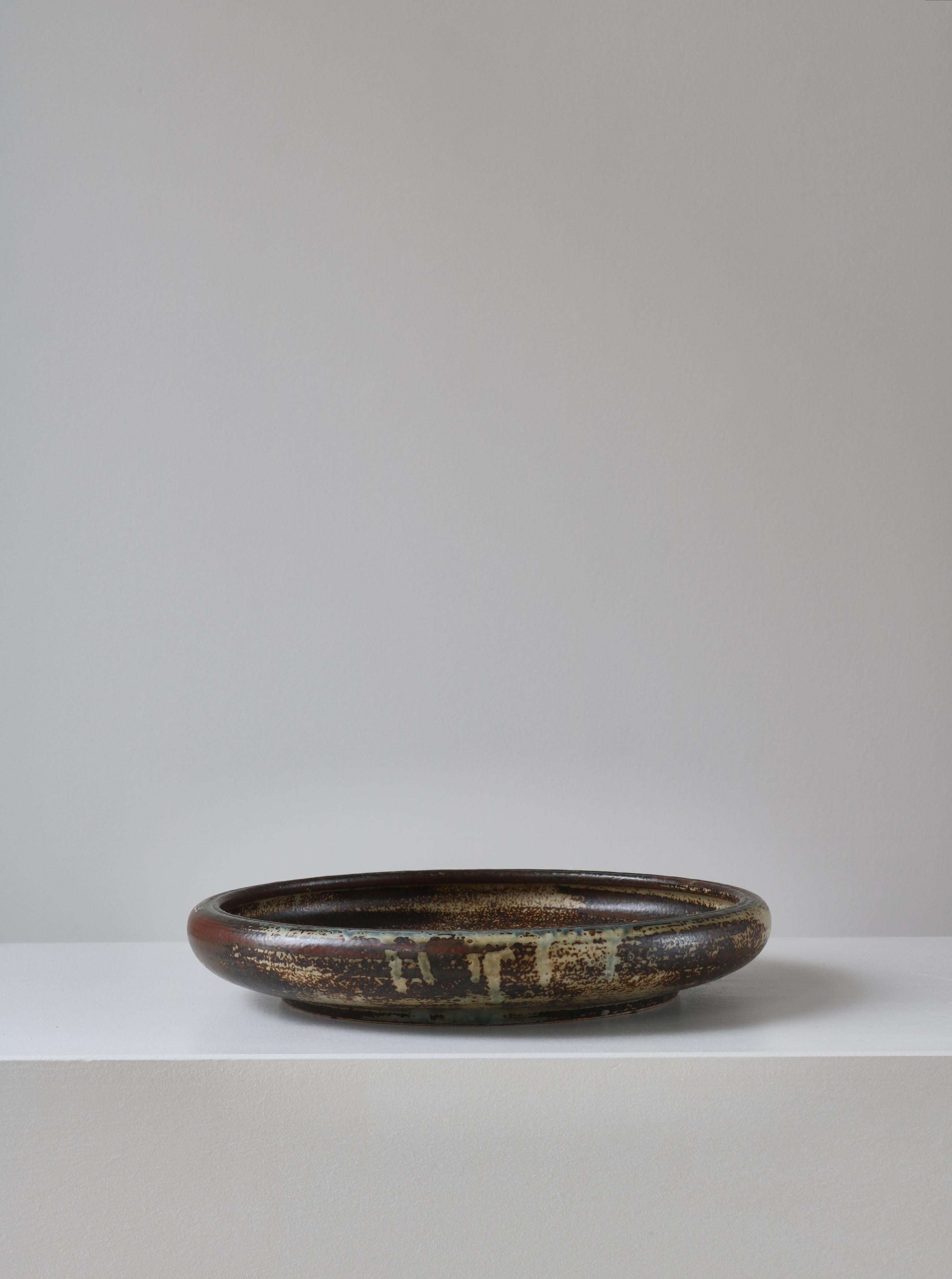 Scandinavian Modern Large Stoneware Bowl in Sung Glazing by Carl Halier, Royal Copenhagen, 1960s For Sale