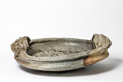 Grande assiette décorative brutaliste en céramique grès de Herv Rousseau