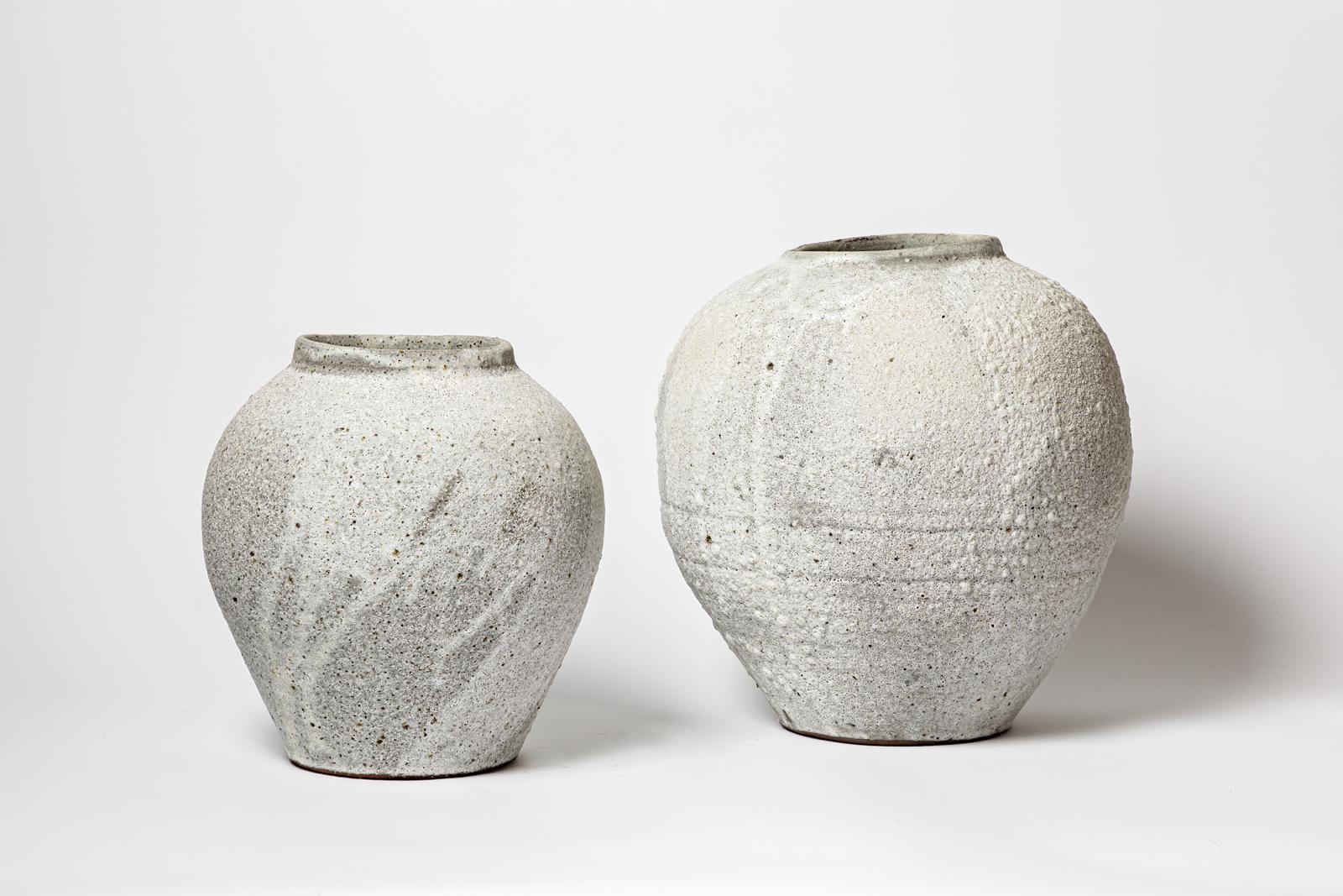 Große graue und weiße Mondvase aus Steingut von B Audureau, einzigartiges Stück  (Keramik) im Angebot
