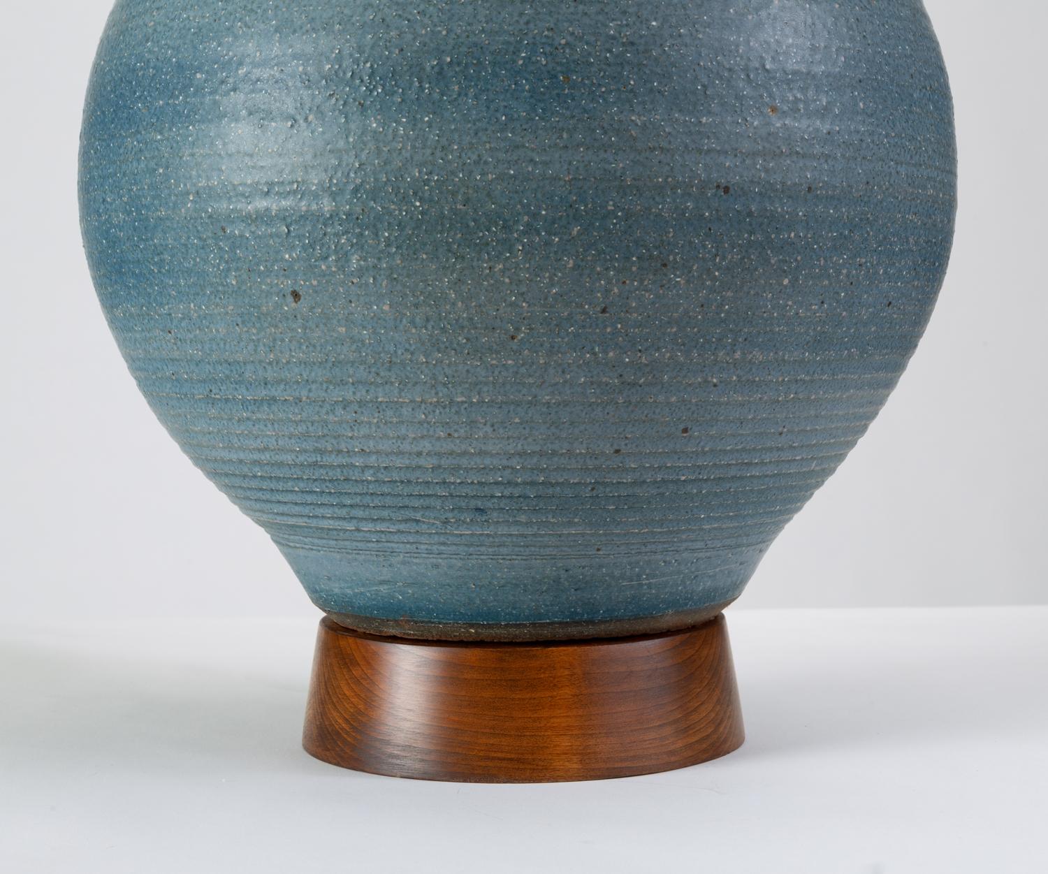 Large Stoneware Lamp by Bob Kinzie for Affiliated Craftsmen In Good Condition In Los Angeles, CA