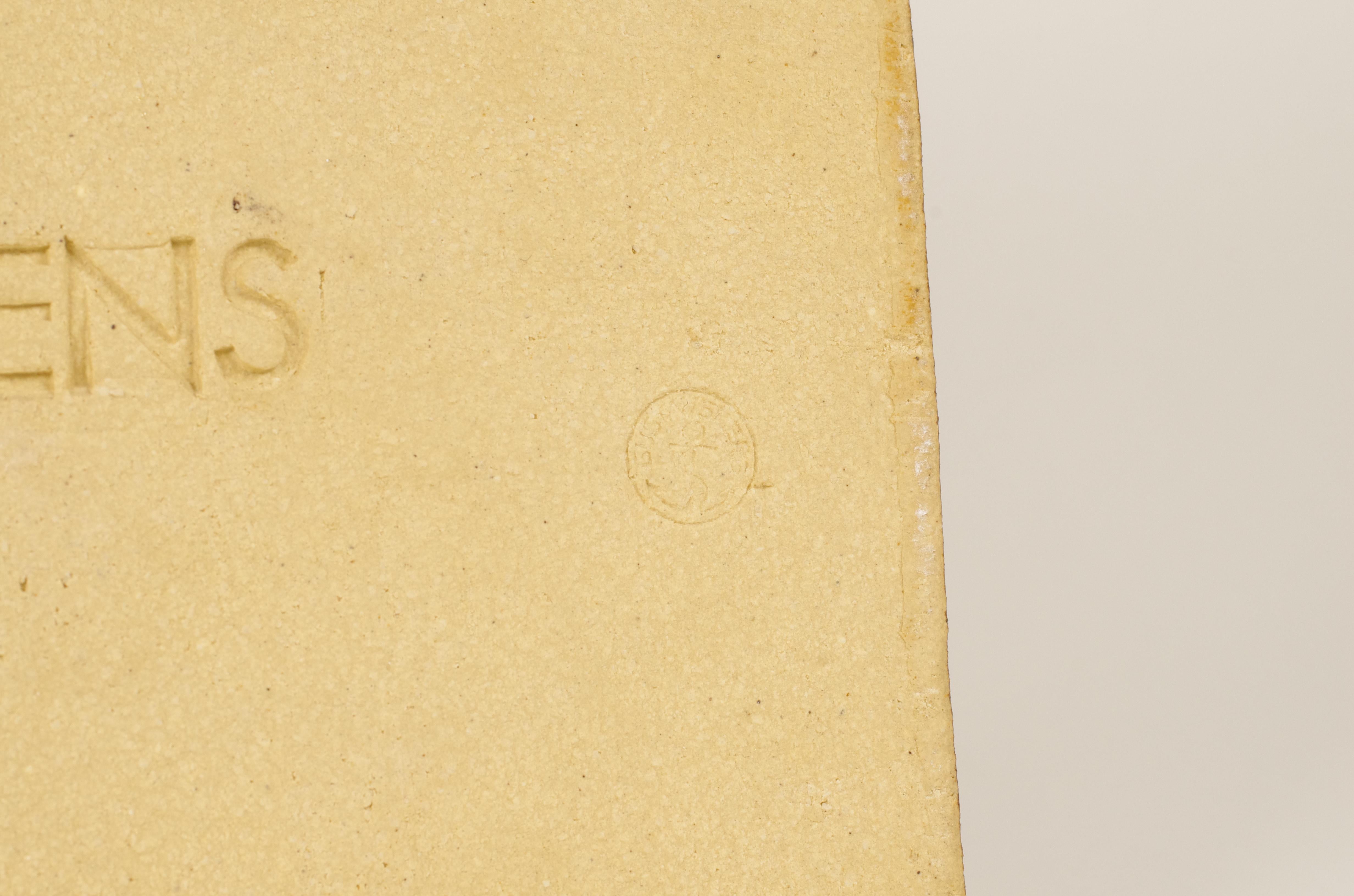 Grand carreau en relief en grès par Stig Lindberg pour Gustavsberg, Suède, années 1960 en vente 5