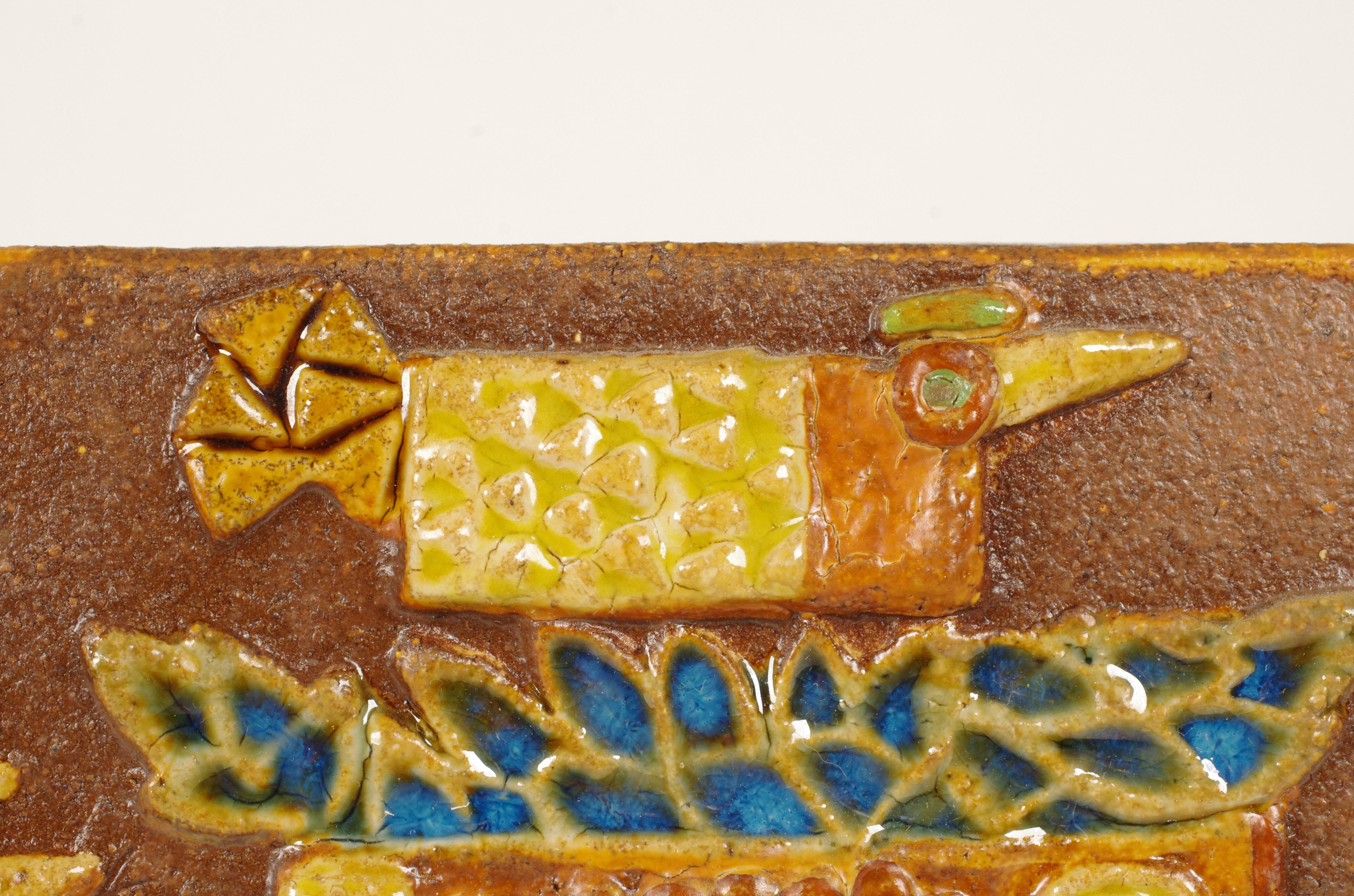 Grand carreau en relief en grès par Stig Lindberg pour Gustavsberg, Suède, années 1960 Bon état - En vente à MAASTRICHT, LI