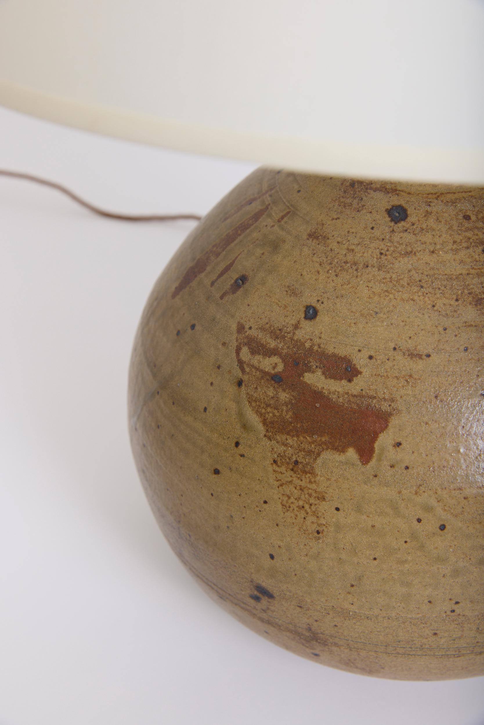 Mid-Century Modern Grande lampe à poser en grès en vente