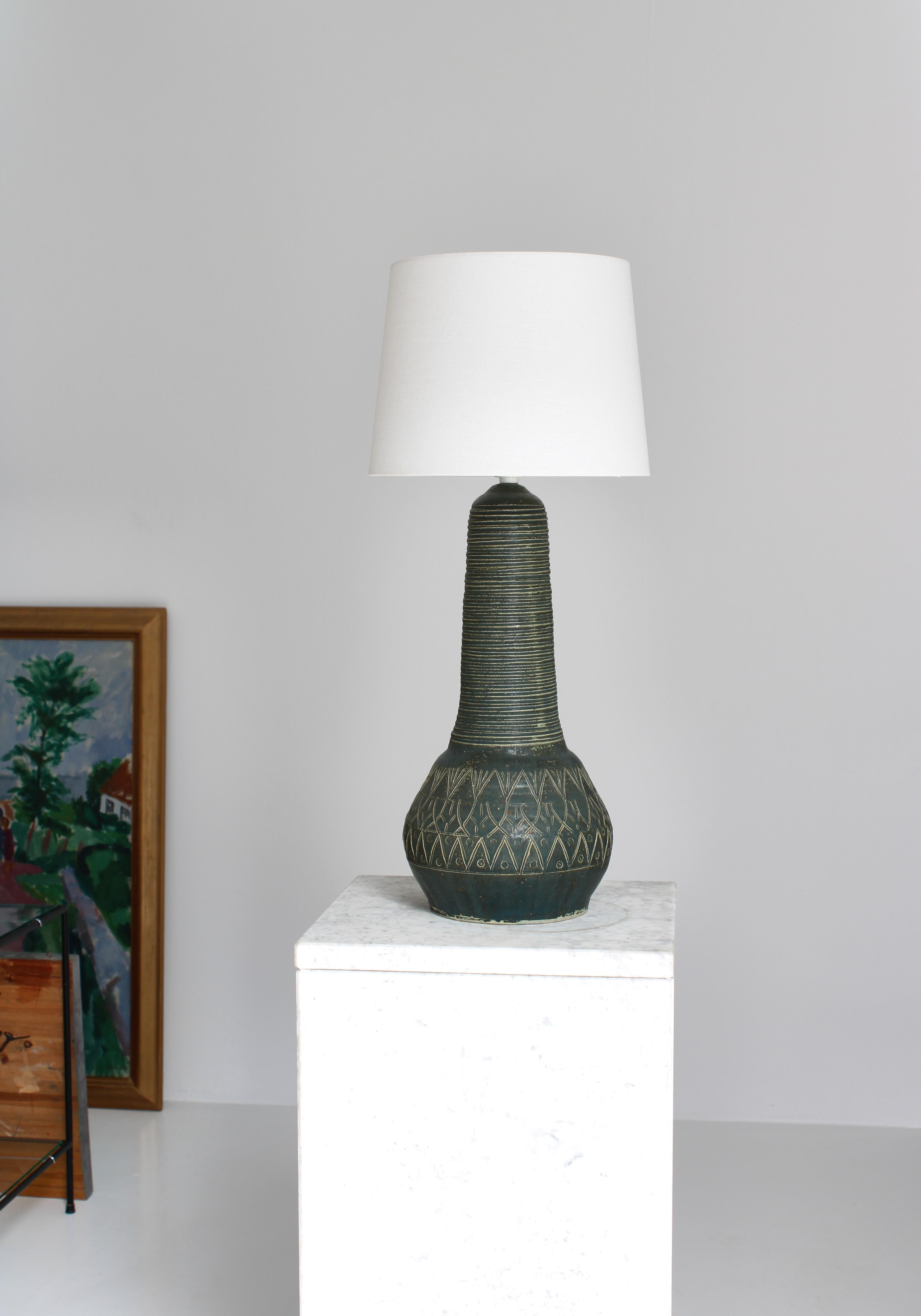 Large Stoneware Table Lamp w. Green Glazing Handmade in Denmark, 1960s For Sale 3