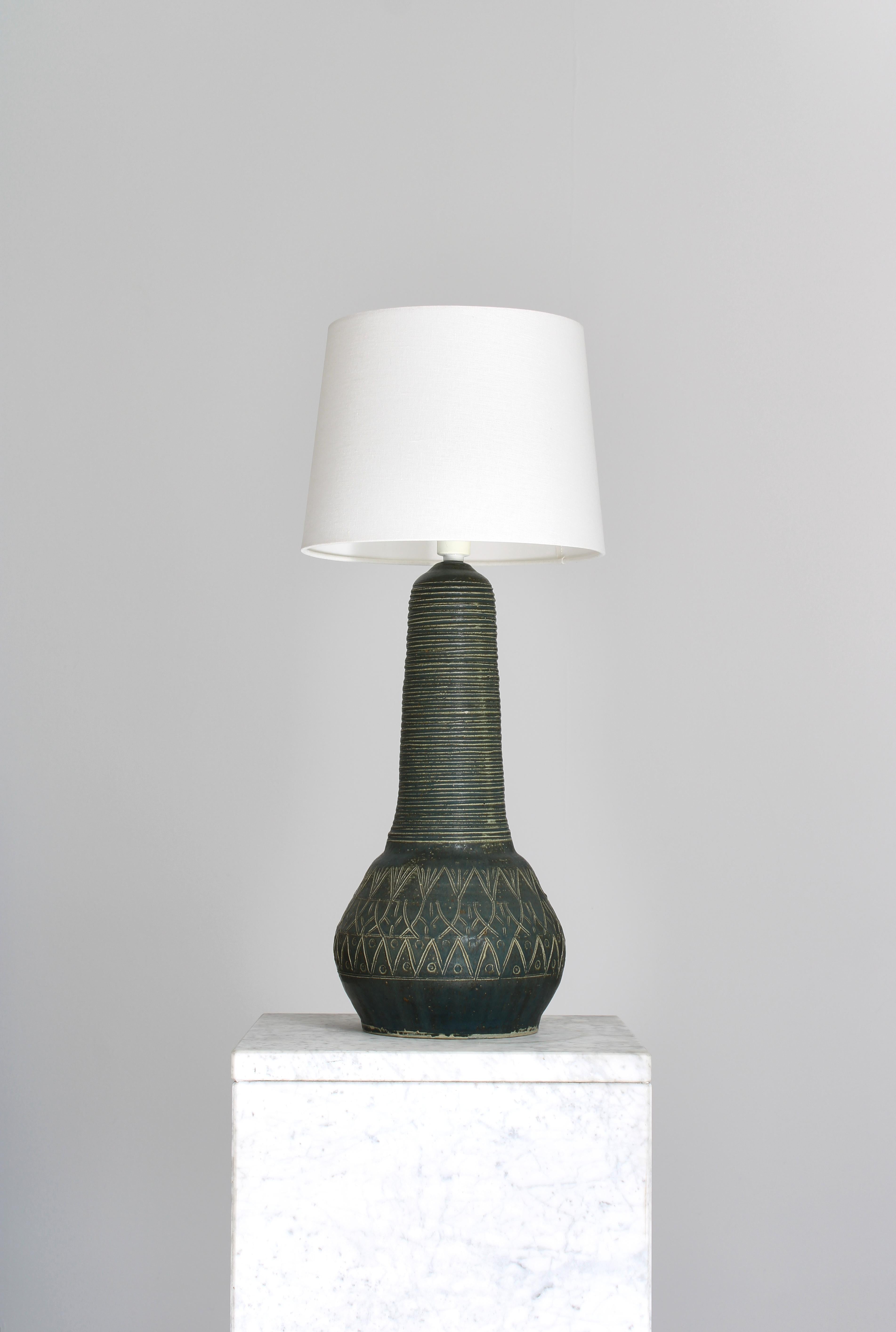 Scandinavian Modern Large Stoneware Table Lamp w. Green Glazing Handmade in Denmark, 1960s For Sale