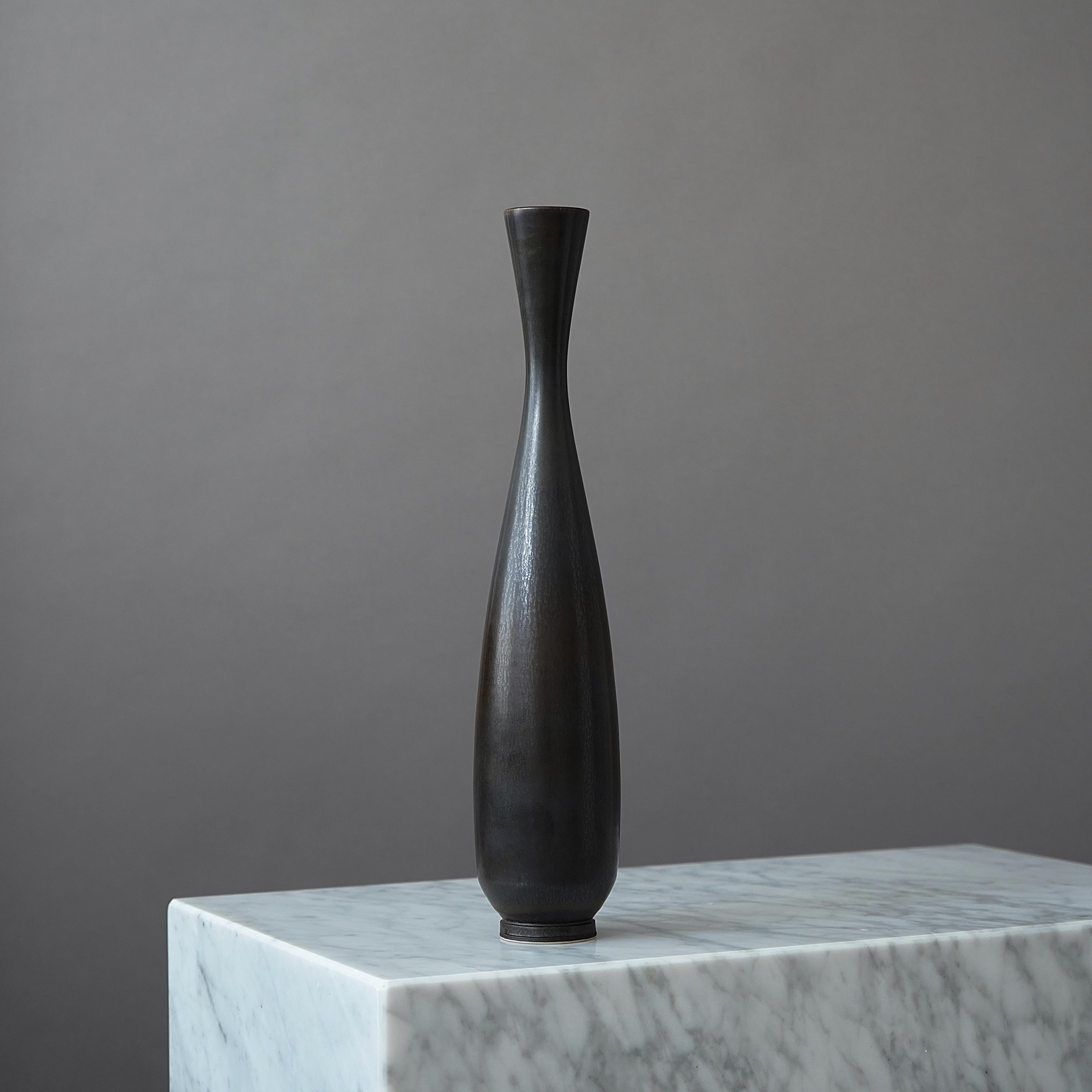 Svedese Vaso grande in gres di Berndt Friberg per Gustavsberg Studio, Svezia, 1958 in vendita