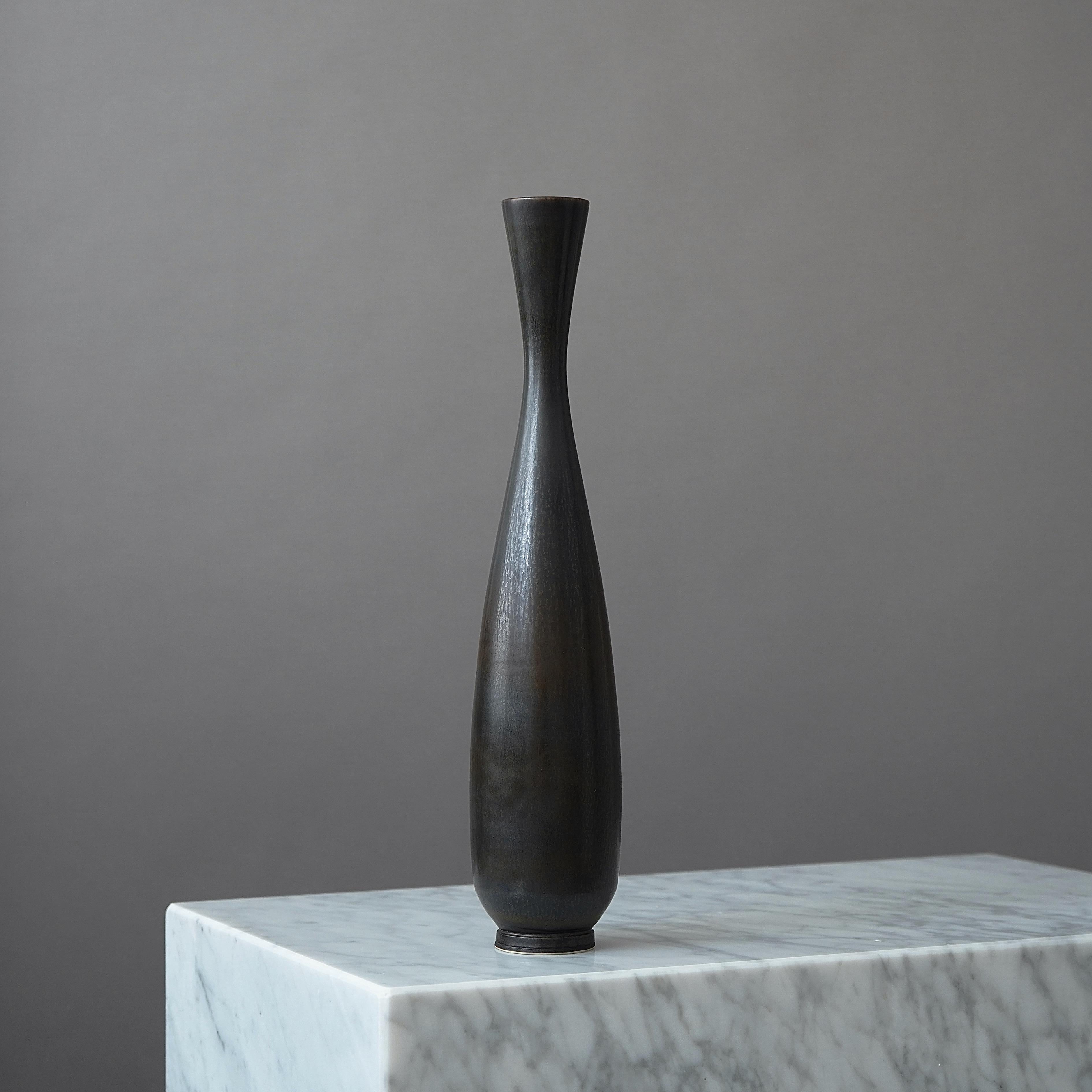 Smaltato Vaso grande in gres di Berndt Friberg per Gustavsberg Studio, Svezia, 1958 in vendita
