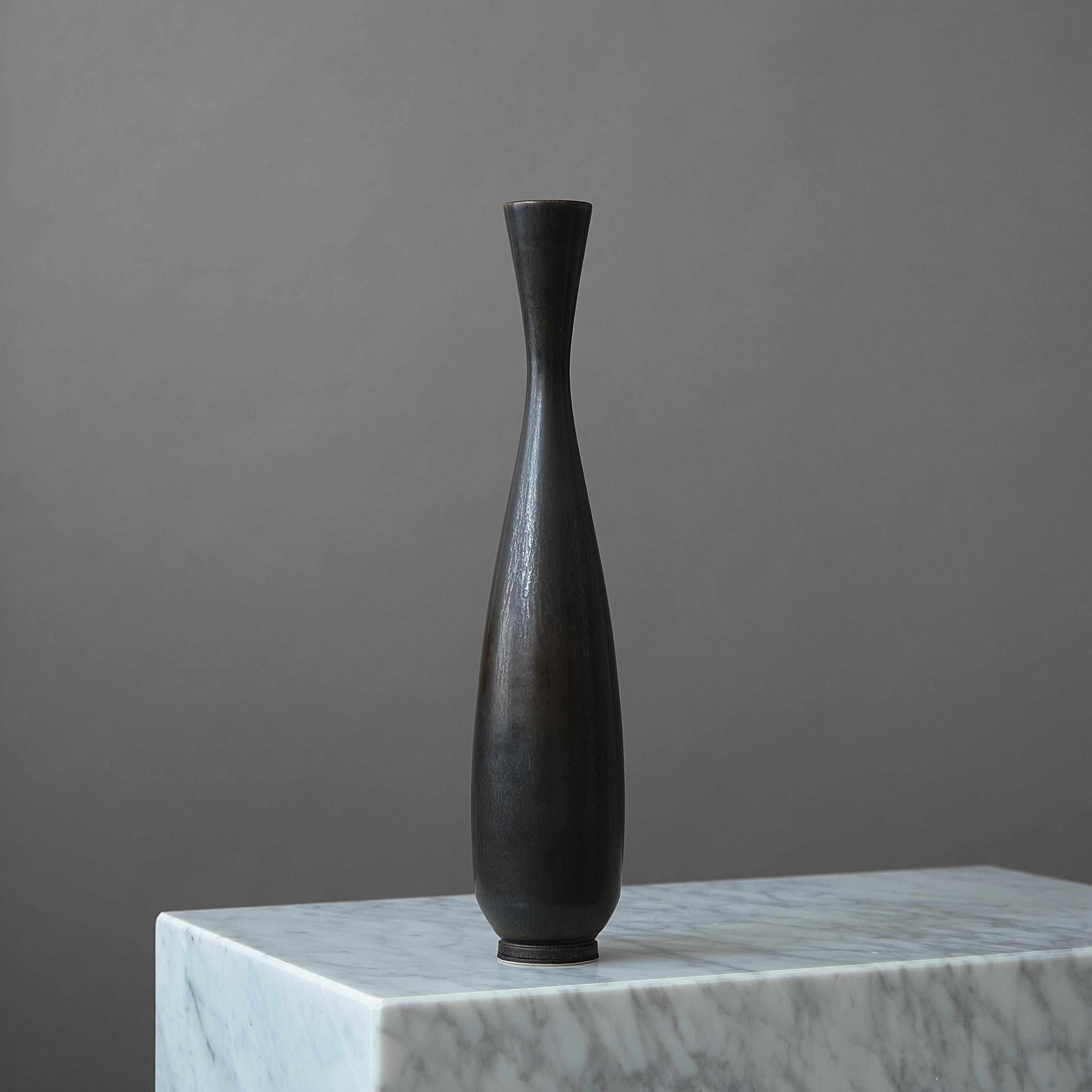 Vaso grande in gres di Berndt Friberg per Gustavsberg Studio, Svezia, 1958 In condizioni buone in vendita a Malmö, SE