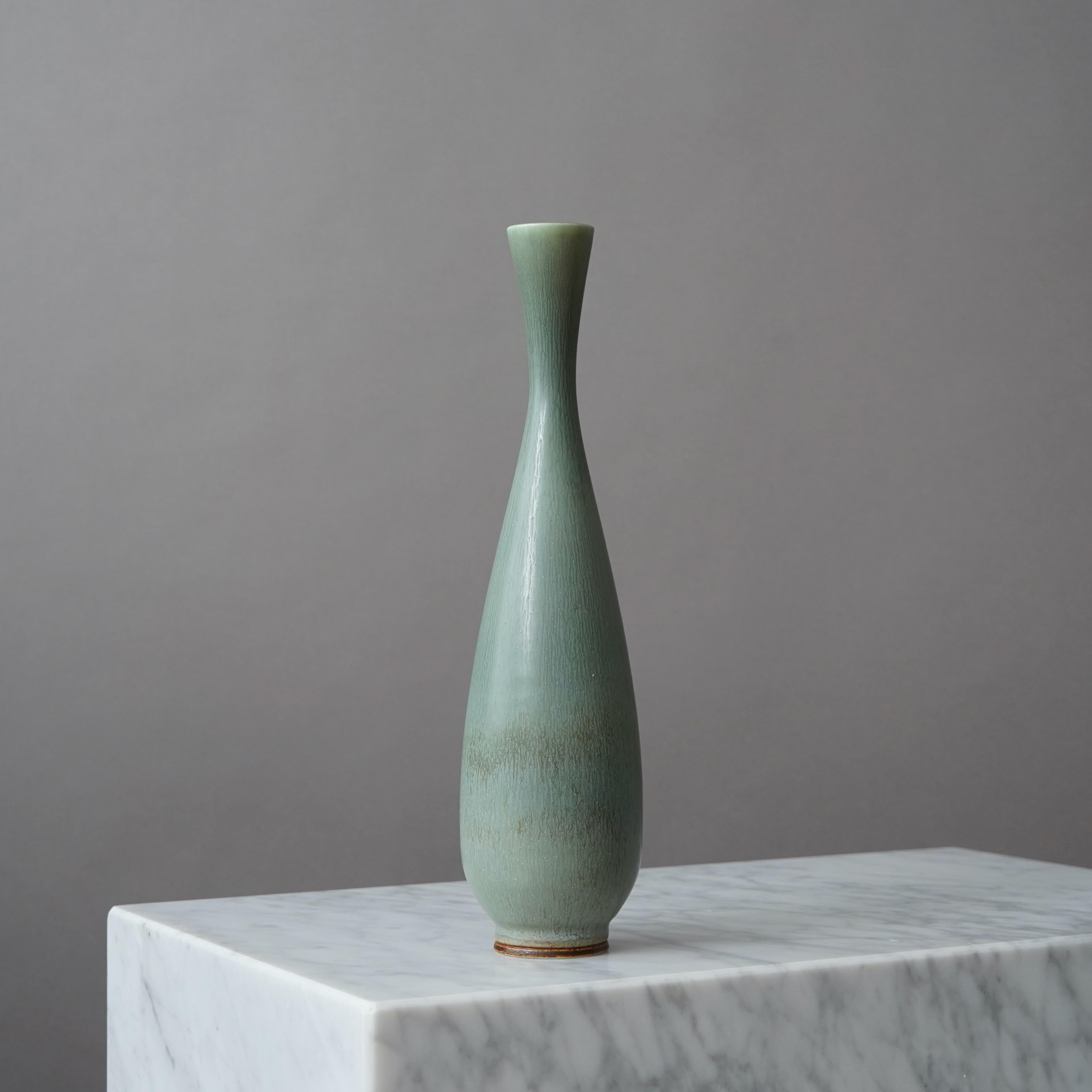 Ceramica Vaso grande in gres di Berndt Friberg per Gustavsberg Studio, Svezia, 1960 in vendita
