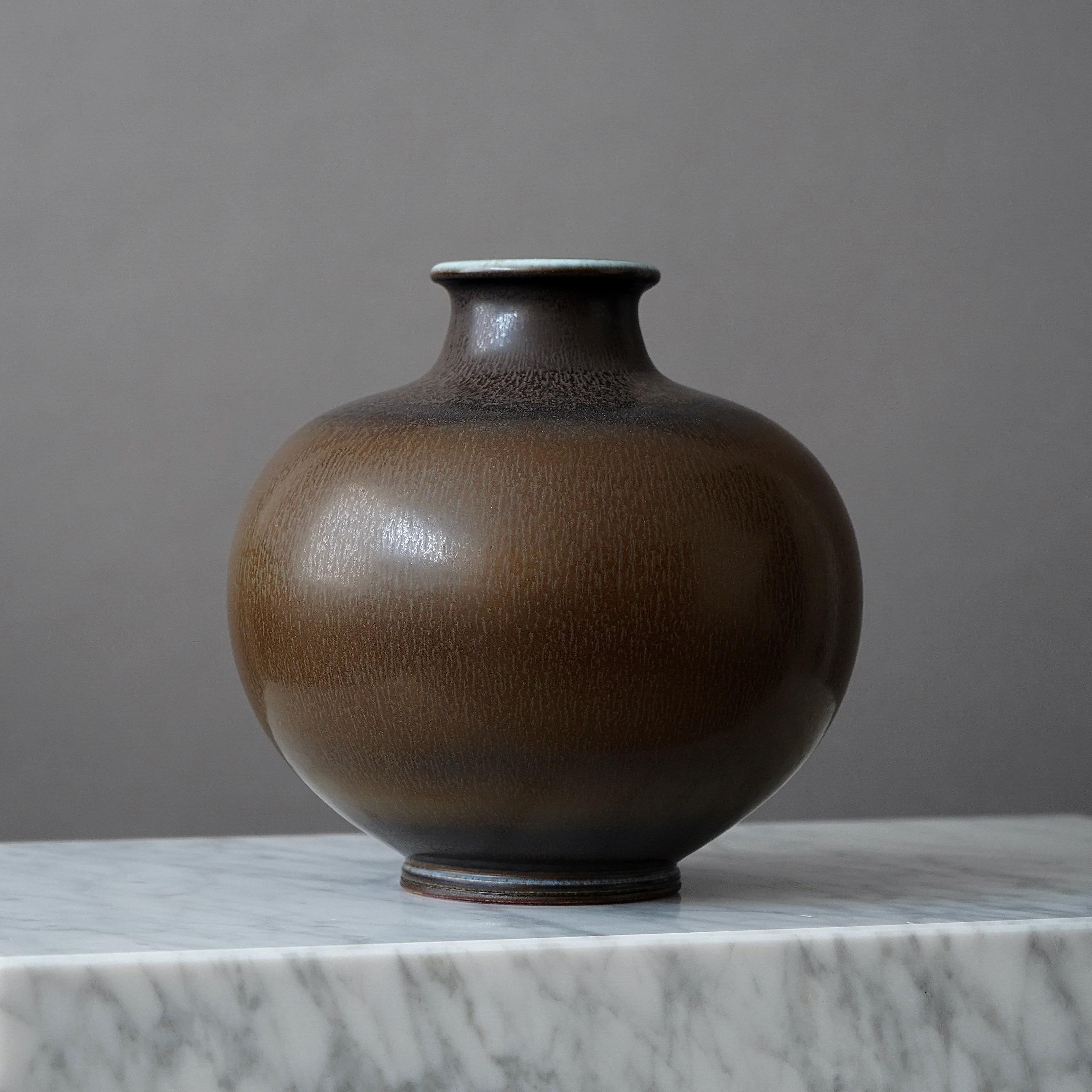Large Stoneware Vase by Berndt Friberg for Gustavsberg Studio, Sweden, 1963 For Sale 2