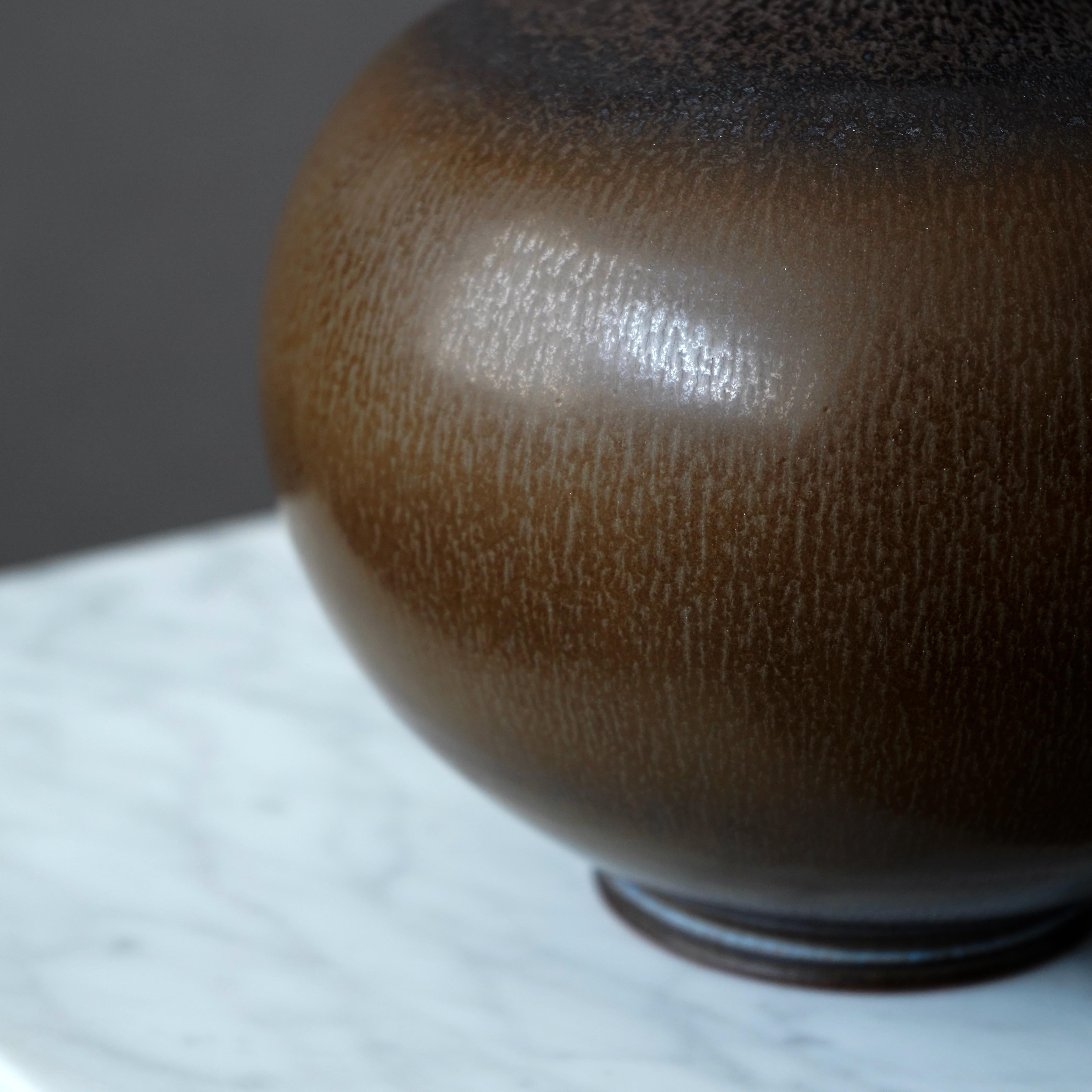Smaltato Vaso grande in gres di Berndt Friberg per Gustavsberg Studio, Svezia, 1963 in vendita