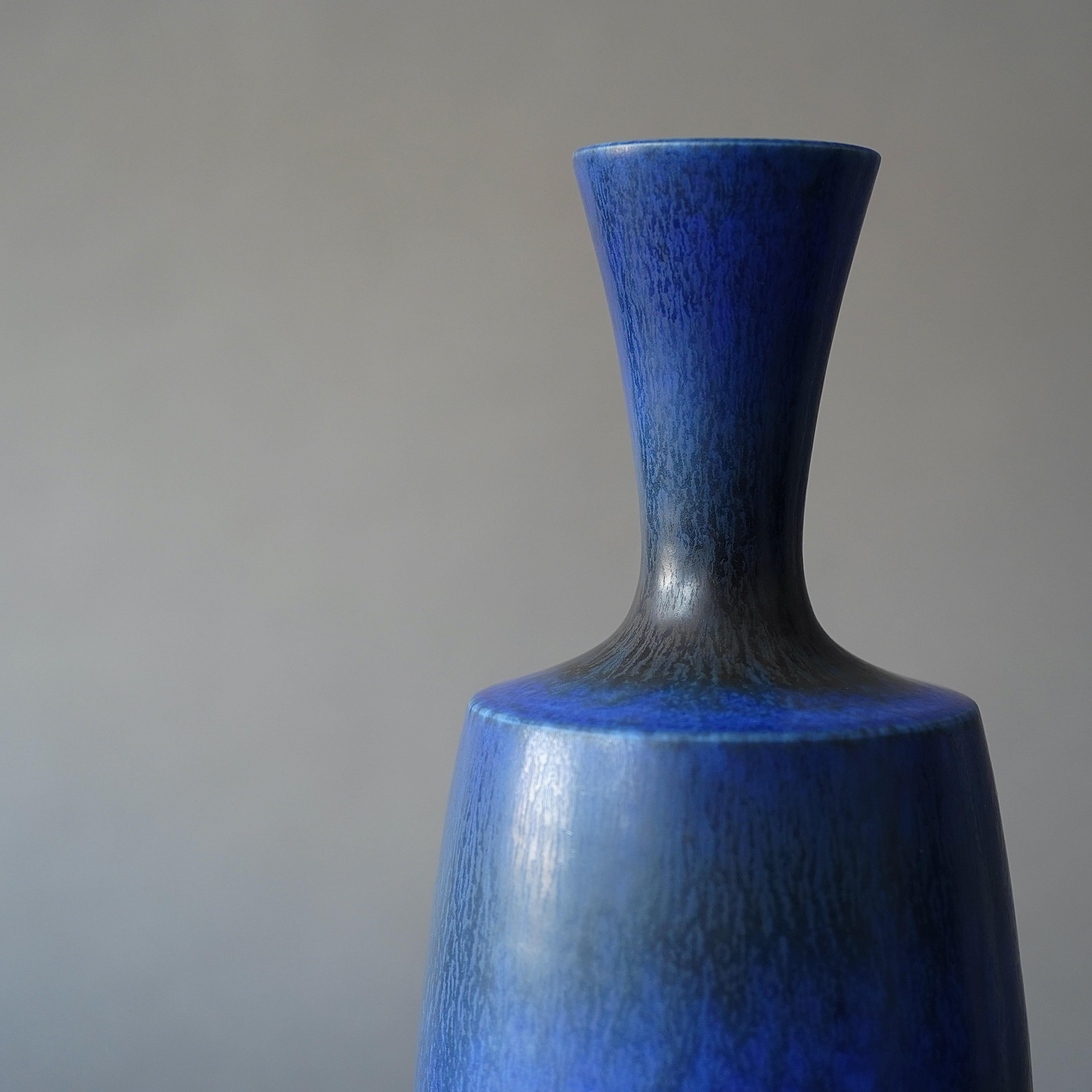 Swedish Large Stoneware Vase by Berndt Friberg for Gustavsberg Studio, Sweden, 1971 For Sale