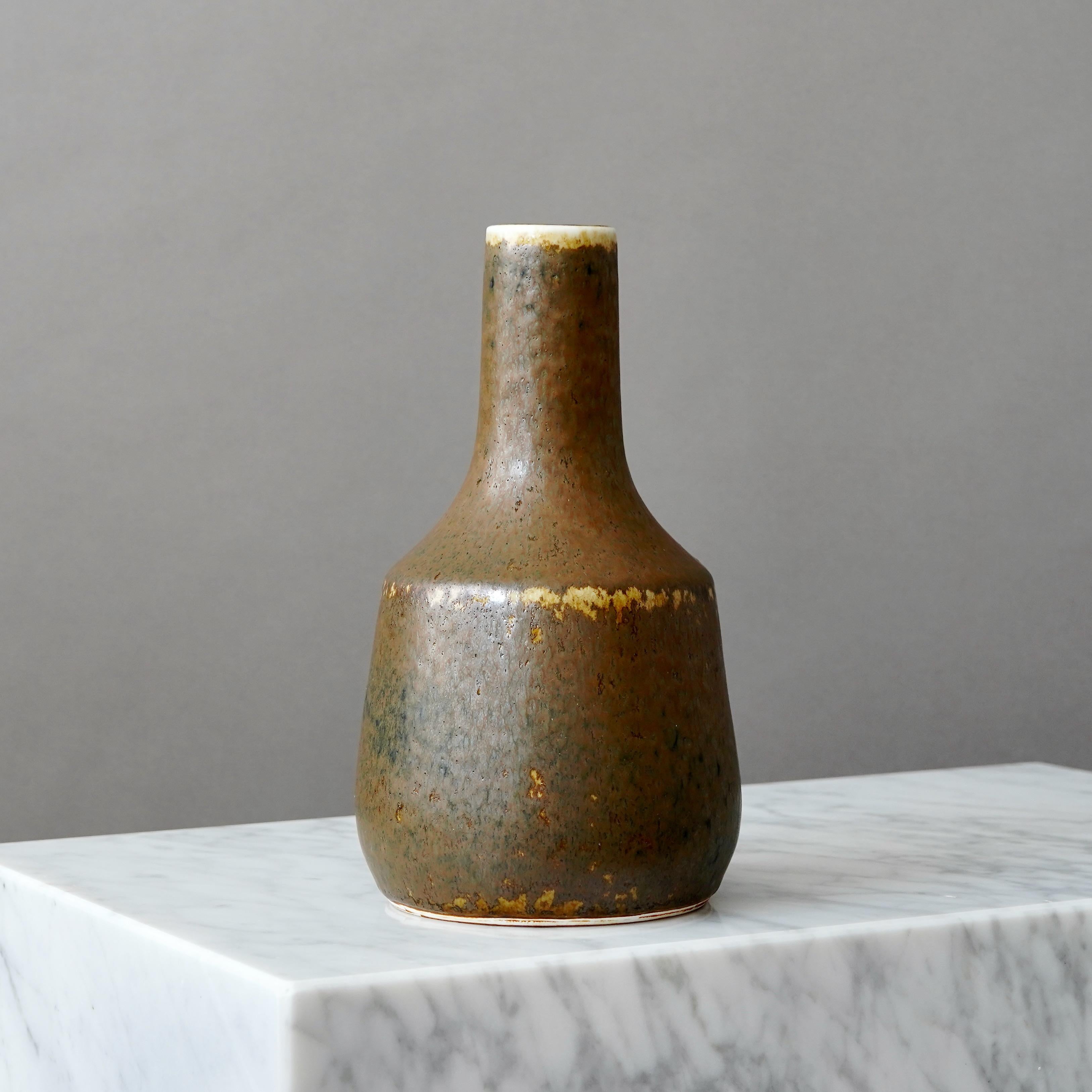 XX secolo Vaso in gres di Carl-Harry Stalhane, Rorstrand, Svezia, anni '1960 in vendita