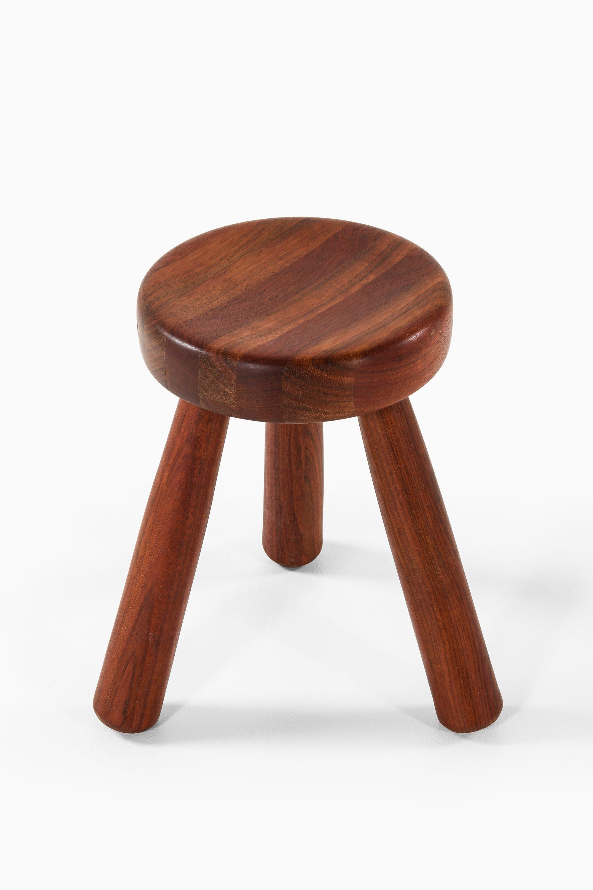 Large Stool in Jatoba Wood by Ingvar Hildingsson, 1980's

Additional Information:
Material: Jatoba wood
Style: Mid century, Scandinavia
Produced by Ingvar Hildingsson in Sweden
Dimensions (W x D x H): 27 x 27 x 40 cm
Condition: Good vintage