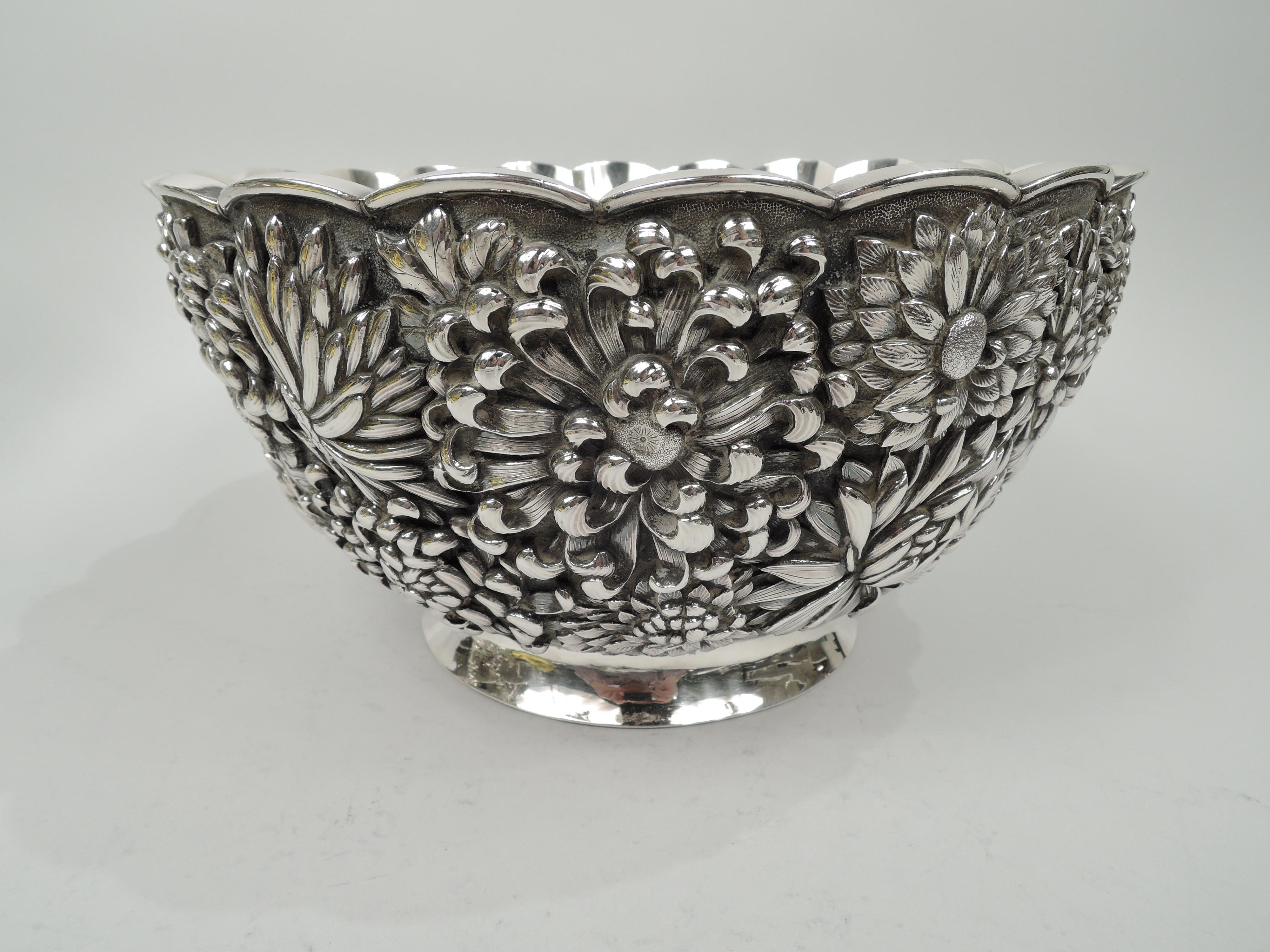 Large & Striking Japanese Meiji Silver Chrysanthemum Centerpiece Bowl In Excellent Condition In New York, NY
