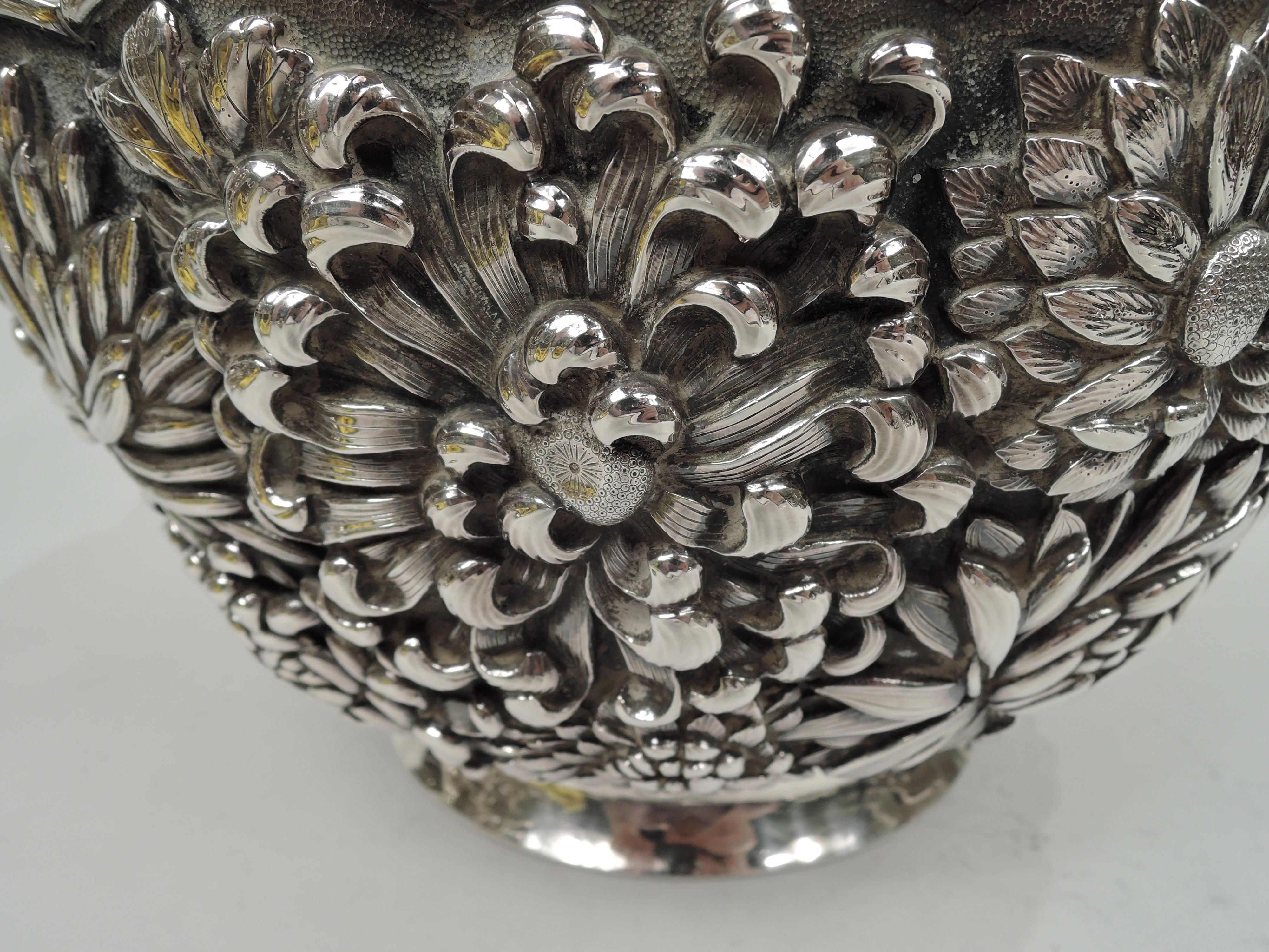 Large & Striking Japanese Meiji Silver Chrysanthemum Centerpiece Bowl 6