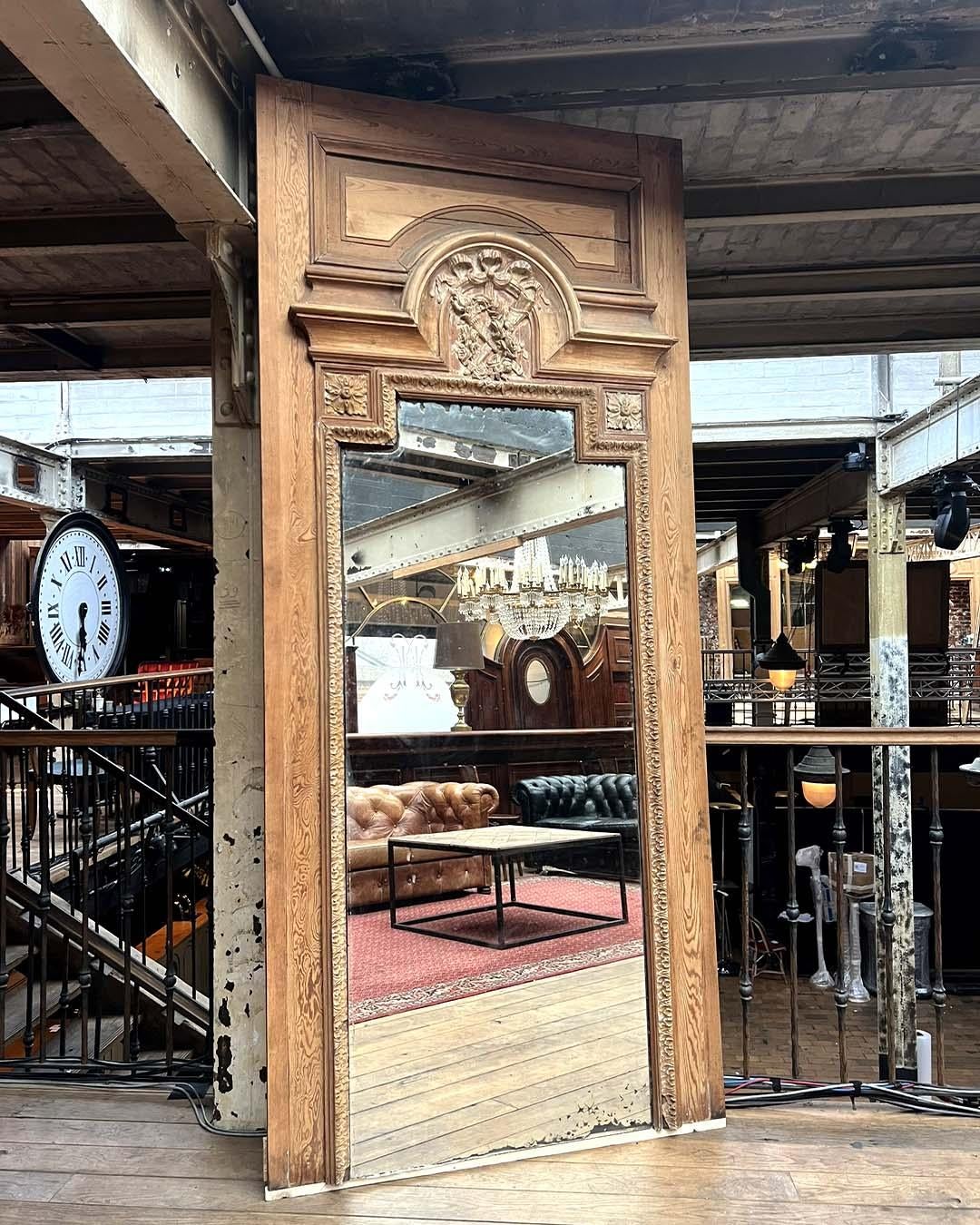 Grand miroir trumeau en sapin strié France, fin du 19e siècle en vente 5