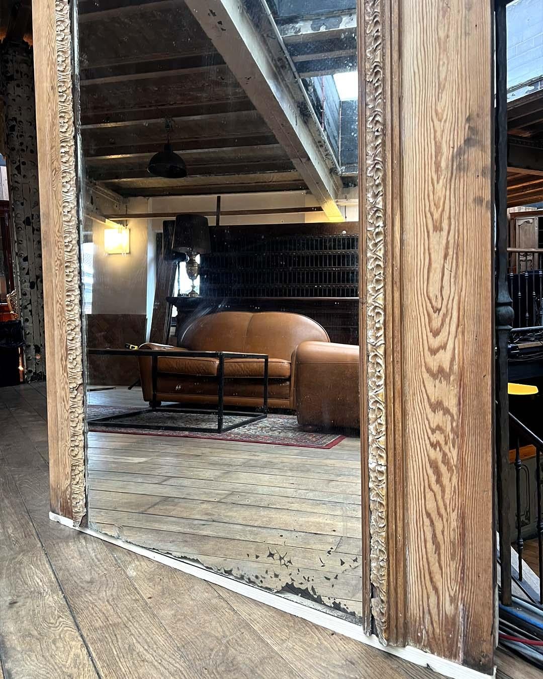 Grand miroir trumeau en sapin strié France, fin du 19e siècle Bon état - En vente à TOURCOING, FR