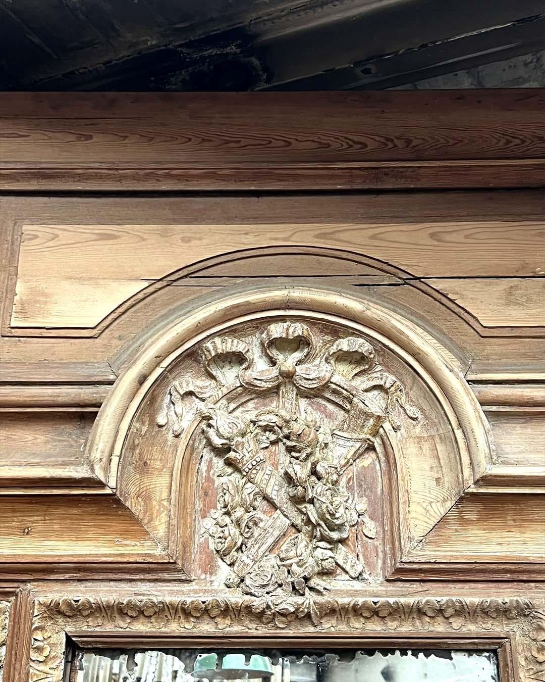 Grand miroir trumeau en sapin strié France, fin du 19e siècle en vente 1