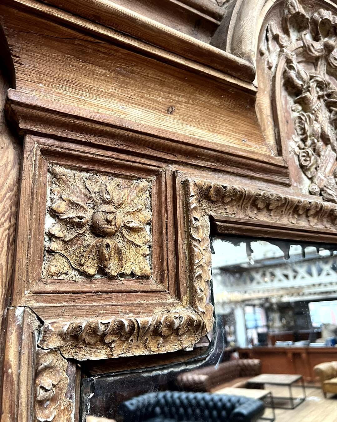 Grand miroir trumeau en sapin strié France, fin du 19e siècle en vente 3