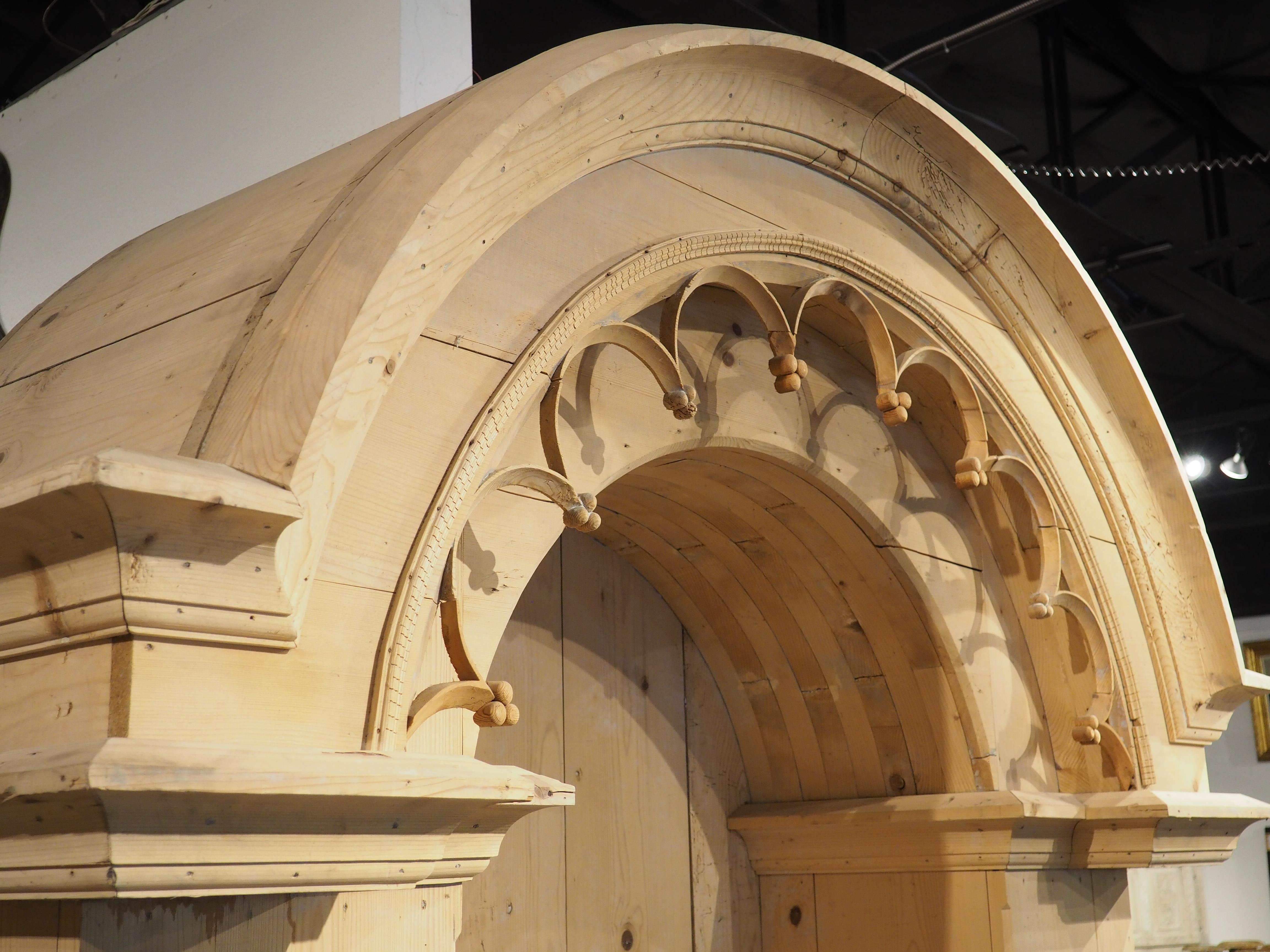 Large Stripped Pine Altar Niche from Northern France, 20th Century In Good Condition For Sale In Dallas, TX