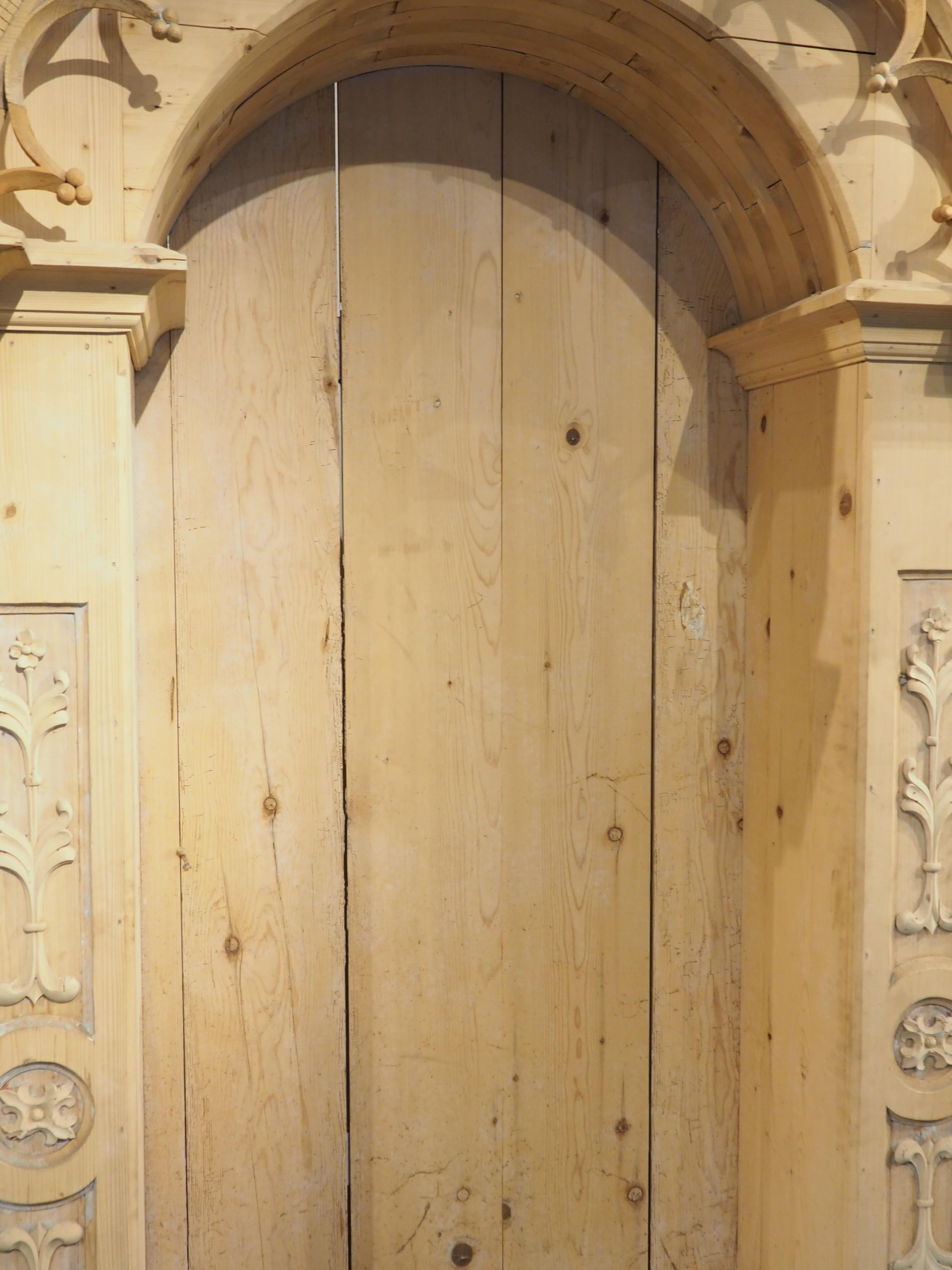 Large Stripped Pine Altar Niche from Northern France, 20th Century For Sale 2