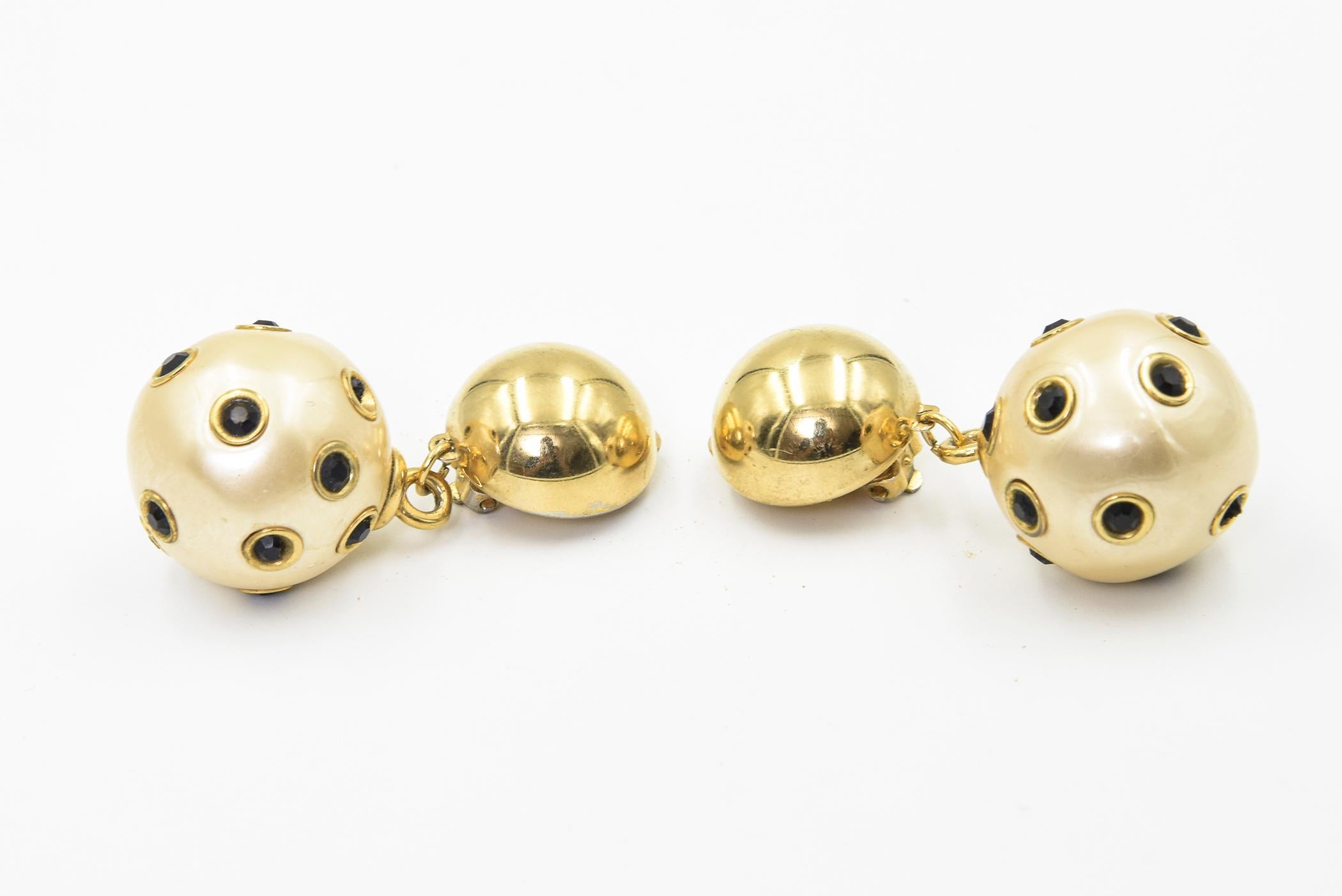 Large Studded Faux Pearl Dangling Drop from Gold Button Clip On Earrings In Good Condition For Sale In Miami Beach, FL