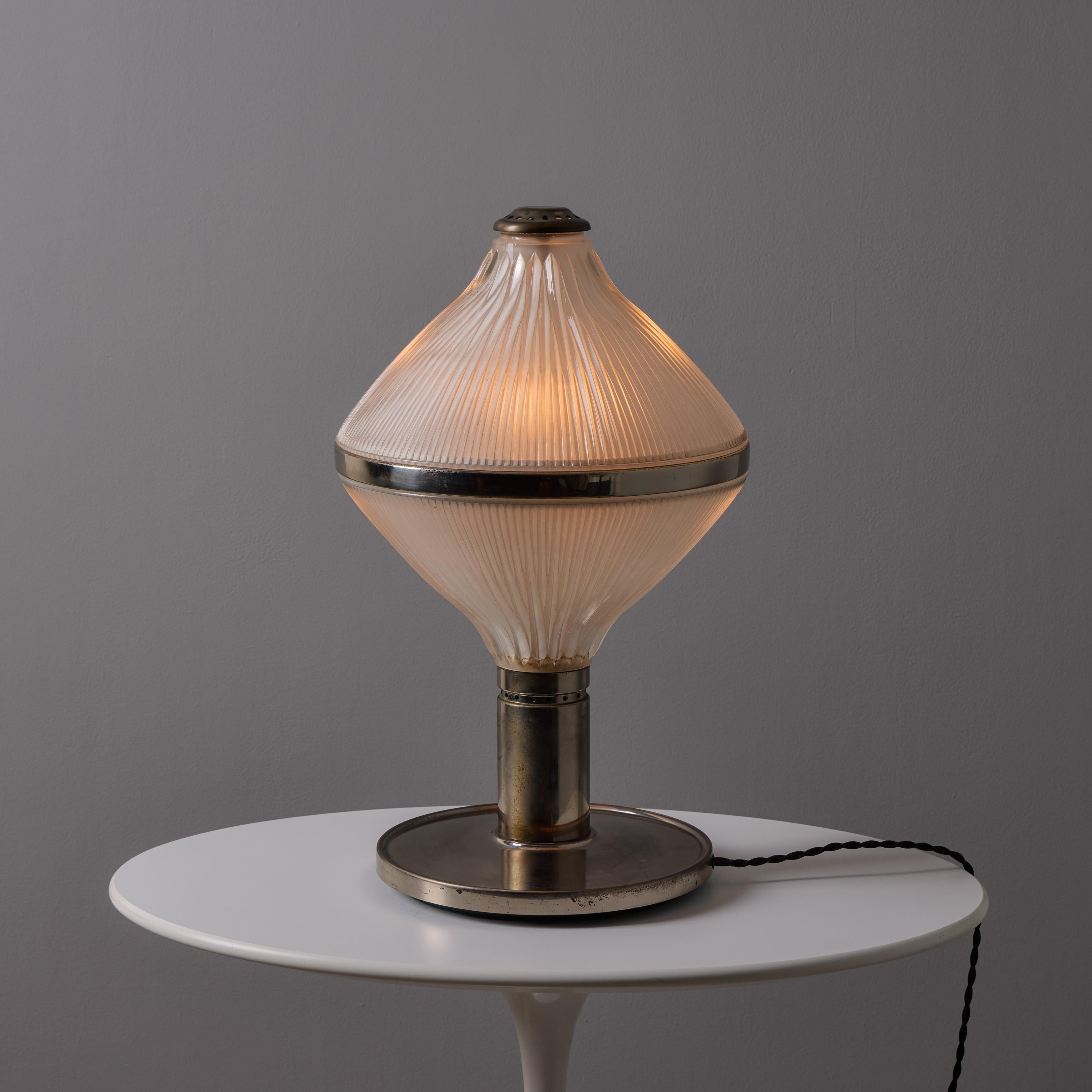 Große Studio B.B.P.R. 'Polinnia' Tischleuchte aus Glas und Chrom um 1964 für Artemide im Angebot 3