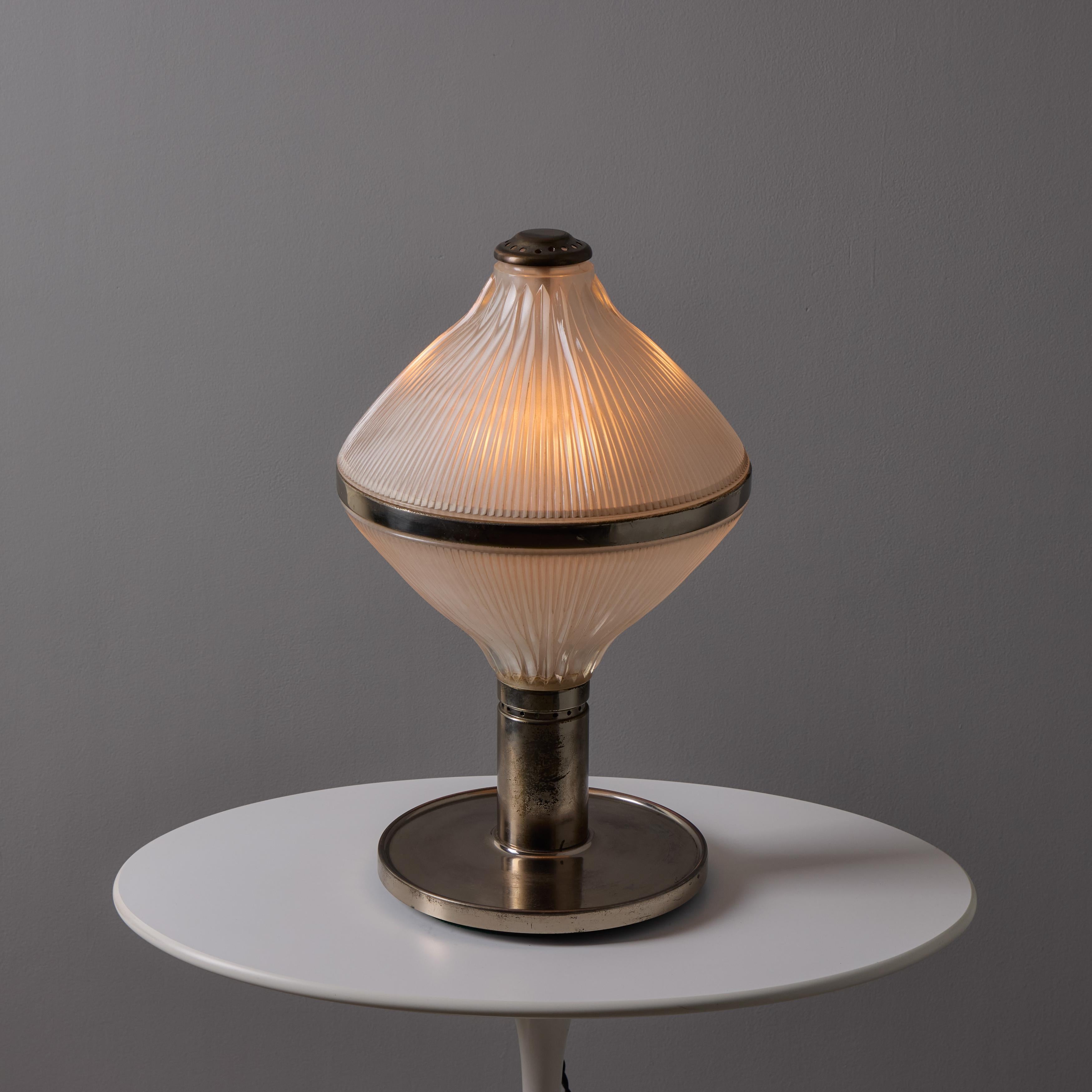 Große Studio B.B.P.R. 'Polinnia' Tischleuchte aus Glas und Chrom um 1964 für Artemide im Angebot 5