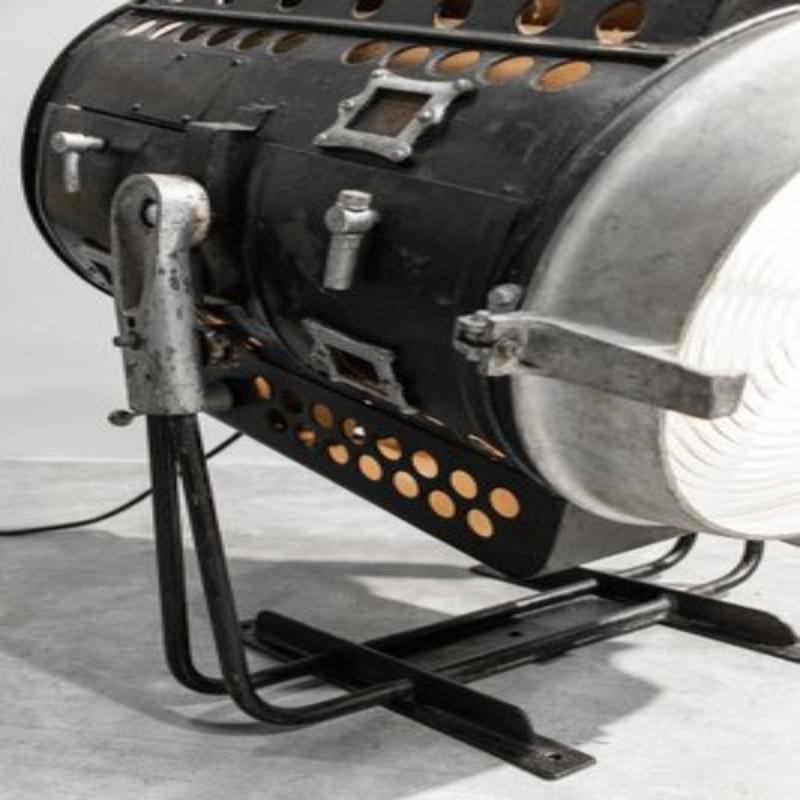 Großer Studio-Kinoprojektor von Cremer, 1940er Jahre (Metall) im Angebot
