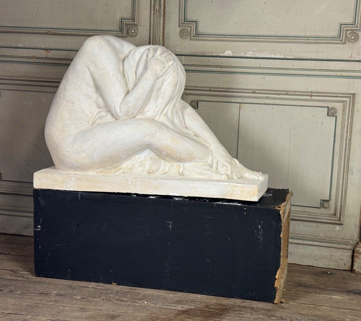 Gesso da studio di grandi dimensioni, Giovane donna nuda, firma sulla base in vendita 4