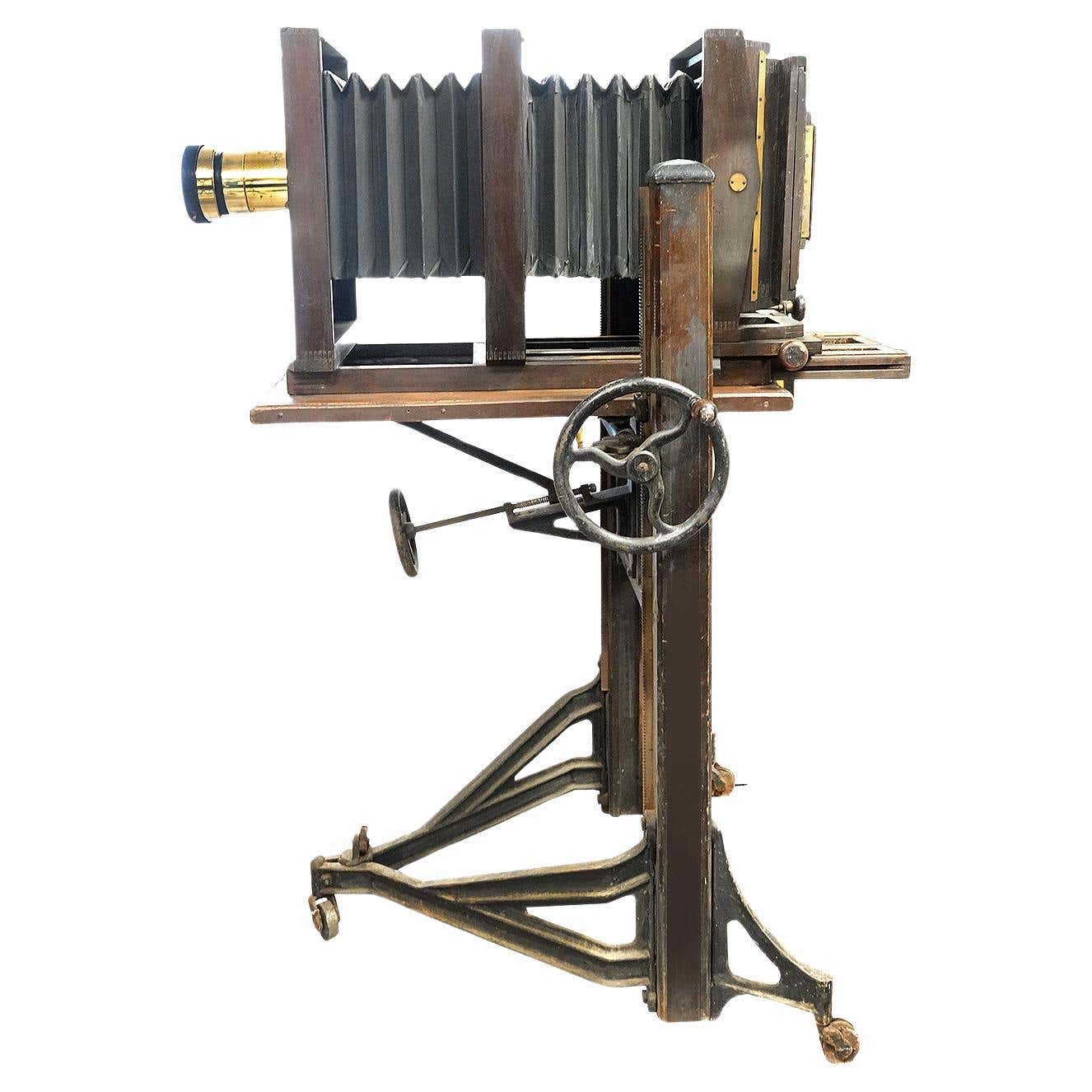 Large Studio Portrait Camera For Sale at 1stDibs